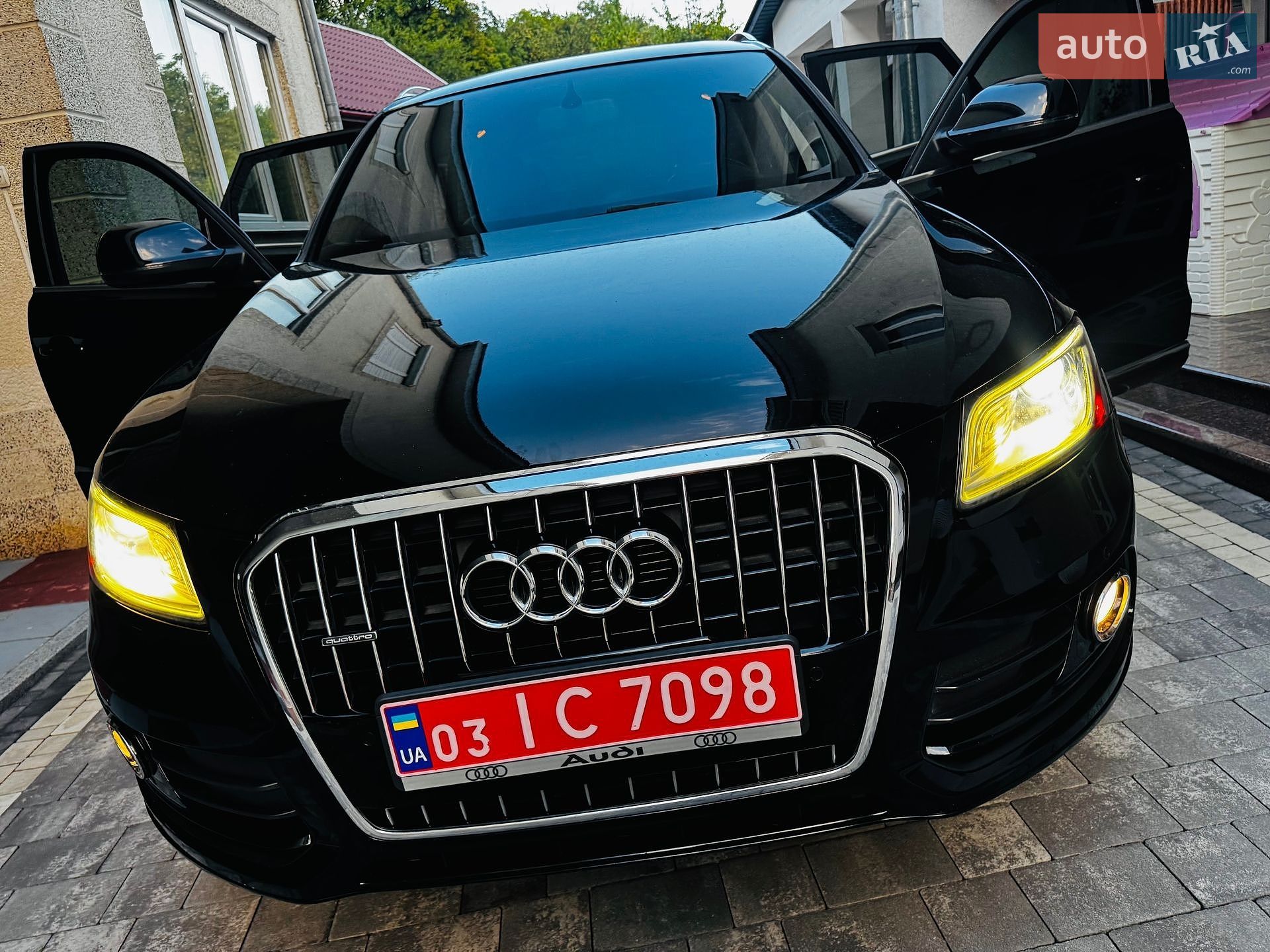 Audi Q5 2013 VIN WA1LFAFP3DA050066 фото оголошення 2 з 85