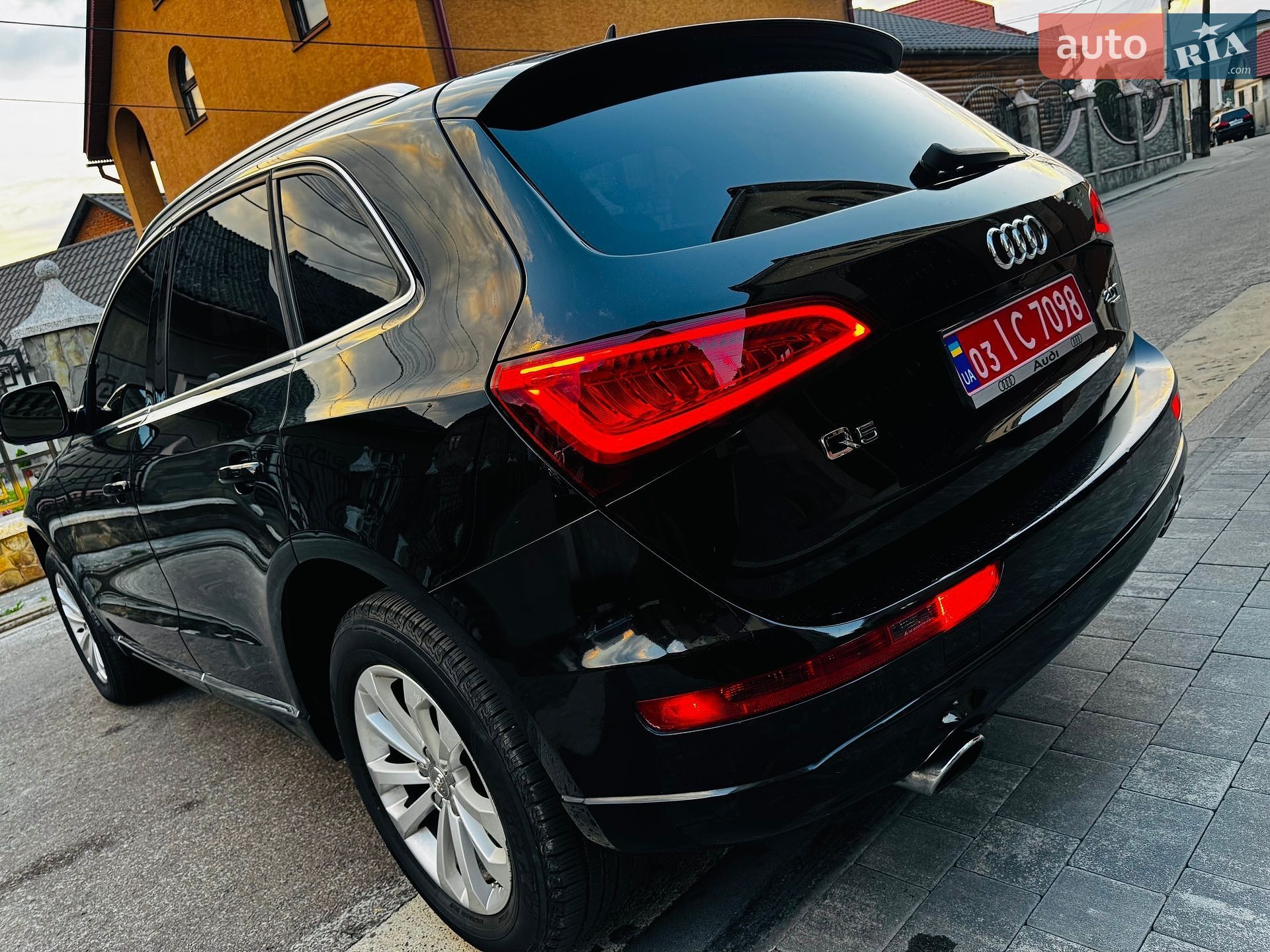 Audi Q5 2013 VIN WA1LFAFP3DA050066 фото оголошення 3 з 85