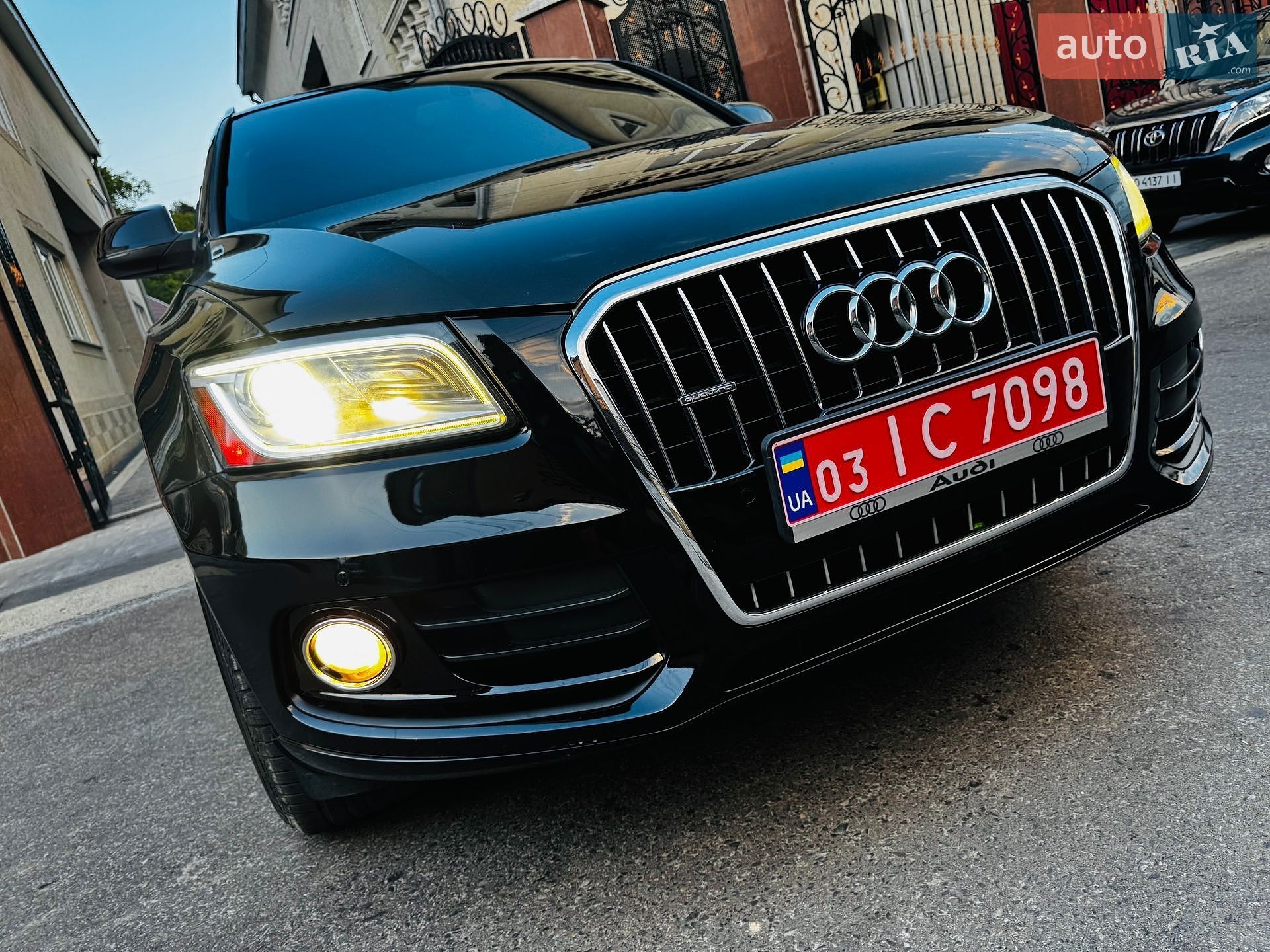 Audi Q5 2013 VIN WA1LFAFP3DA050066 фото оголошення 4 з 85