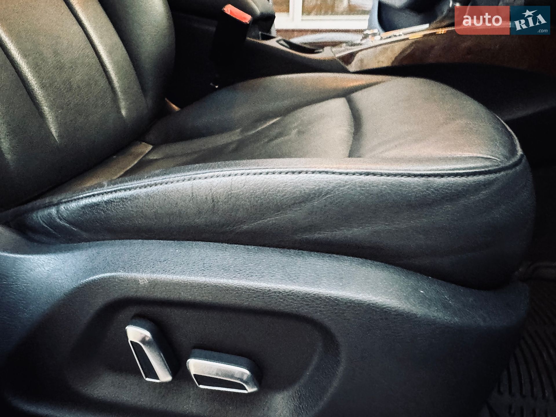 Audi Q5 2013 VIN WA1LFAFP3DA050066 фото оголошення 30 з 85