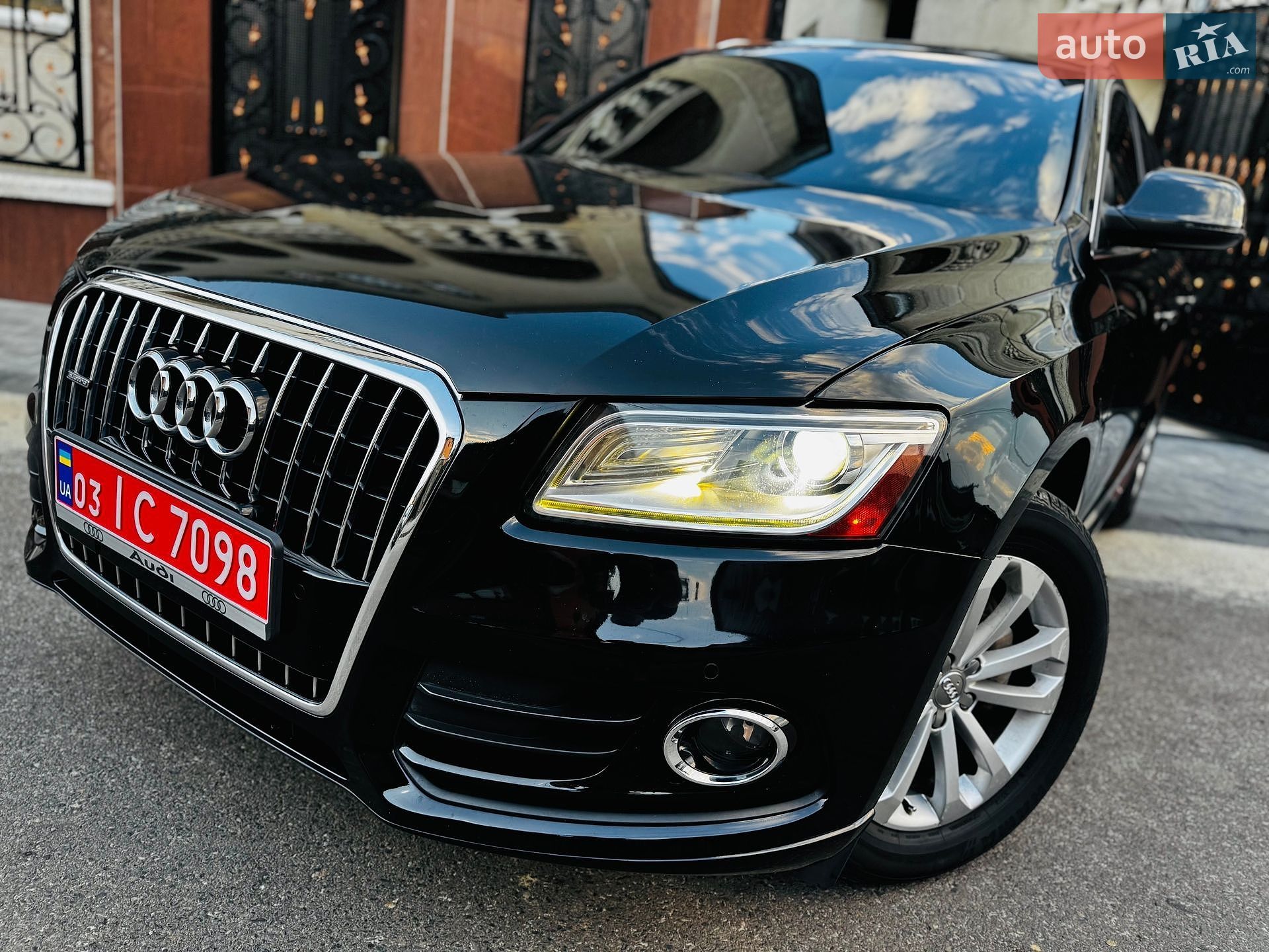 Audi Q5 2013 VIN WA1LFAFP3DA050066 фото оголошення 42 з 85