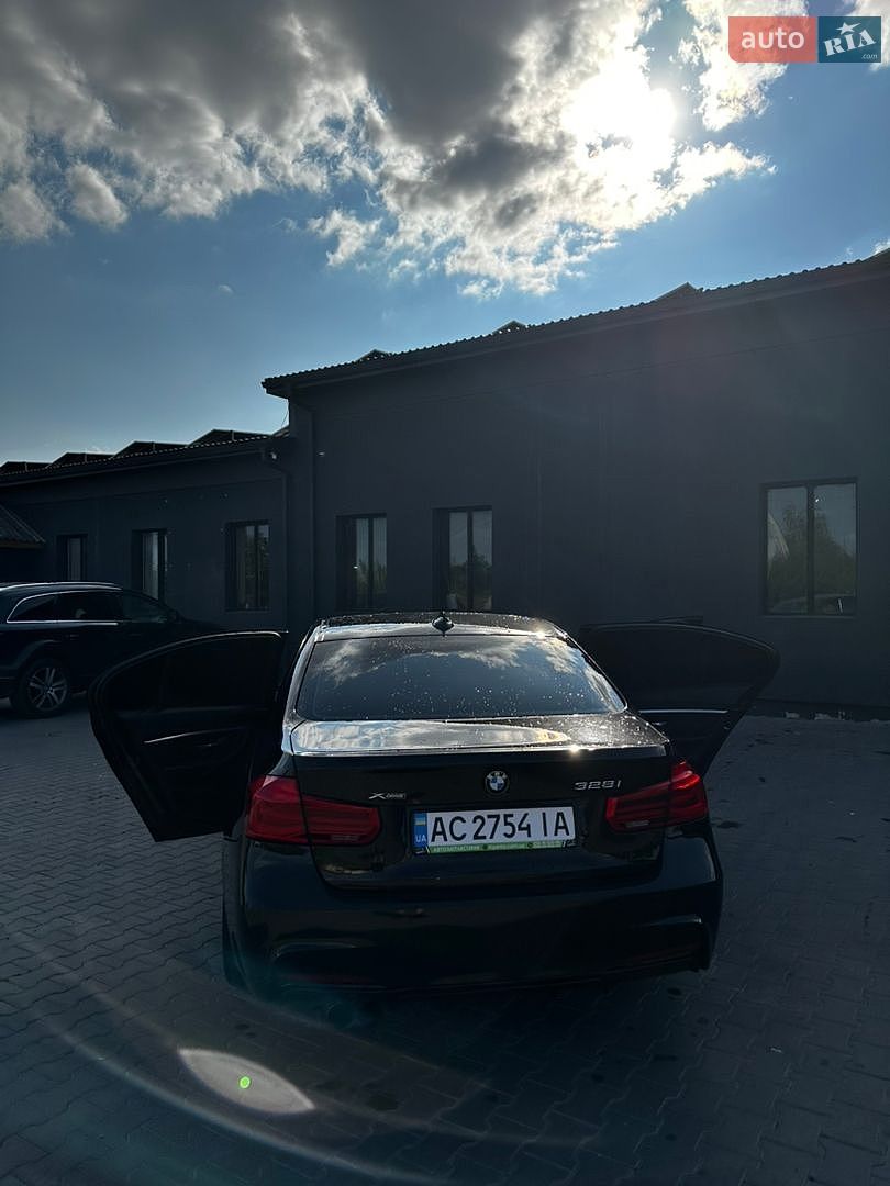 BMW 3 Series 2016 VIN WBA8E3G51GNT80483 фото оголошення 5 з 28