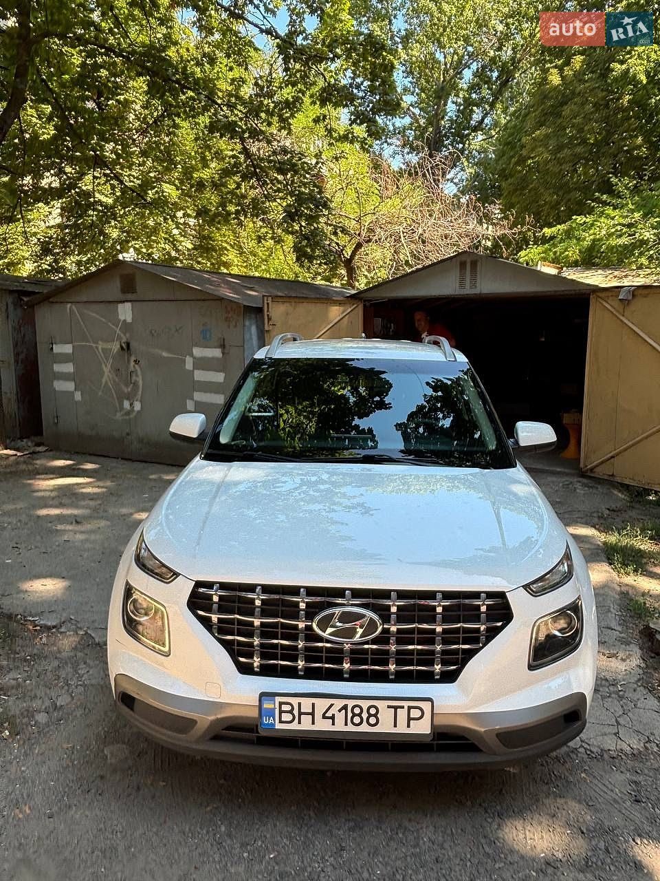Hyundai Venue 2019 VIN KMHRC8A31LU019087 фото оголошення 2 з 21