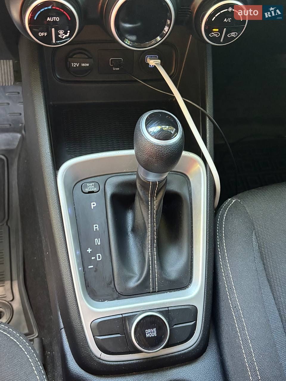 Hyundai Venue 2019 VIN KMHRC8A31LU019087 фото оголошення 6 з 21