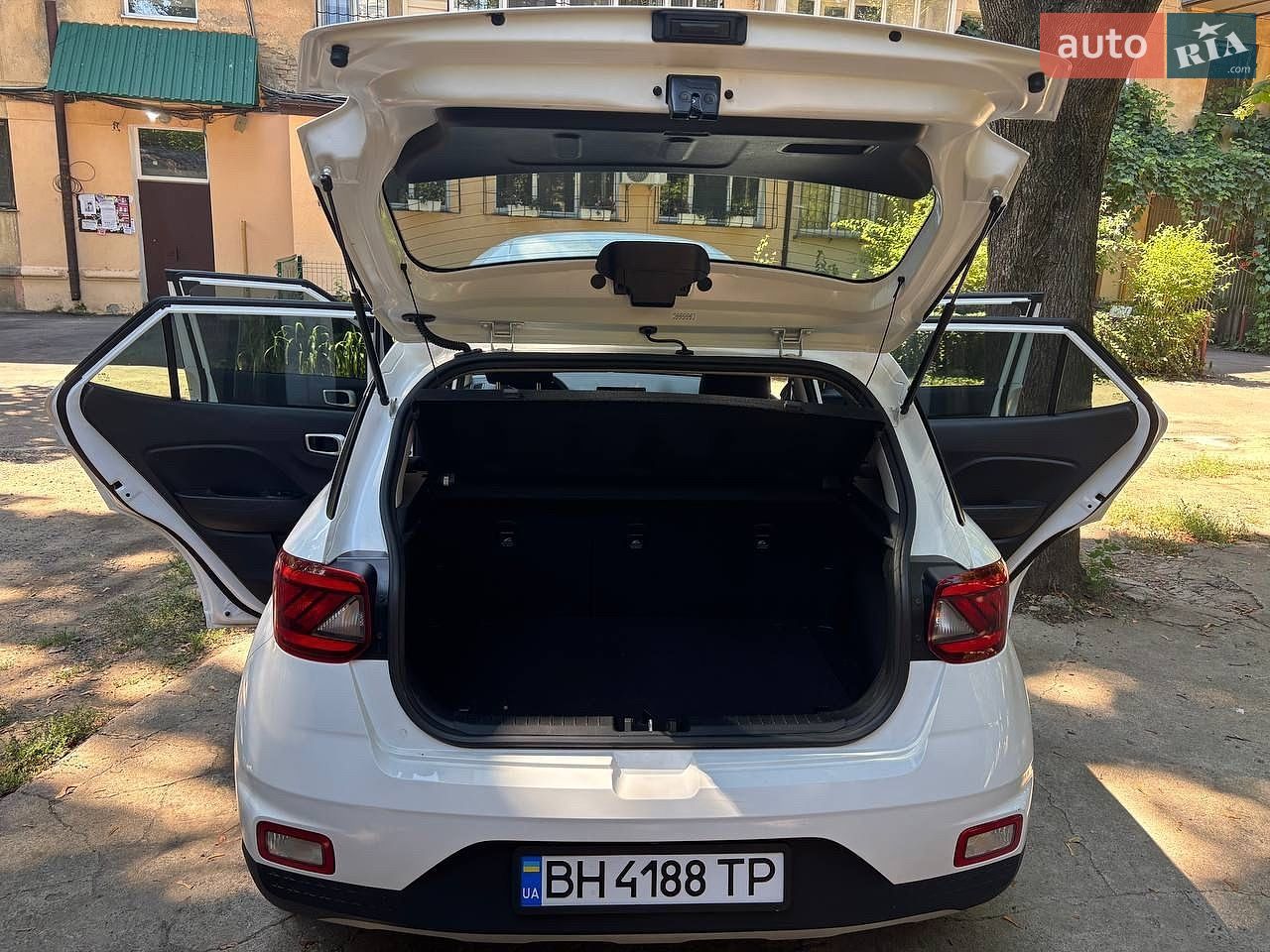 Hyundai Venue 2019 VIN KMHRC8A31LU019087 фото оголошення 16 з 21