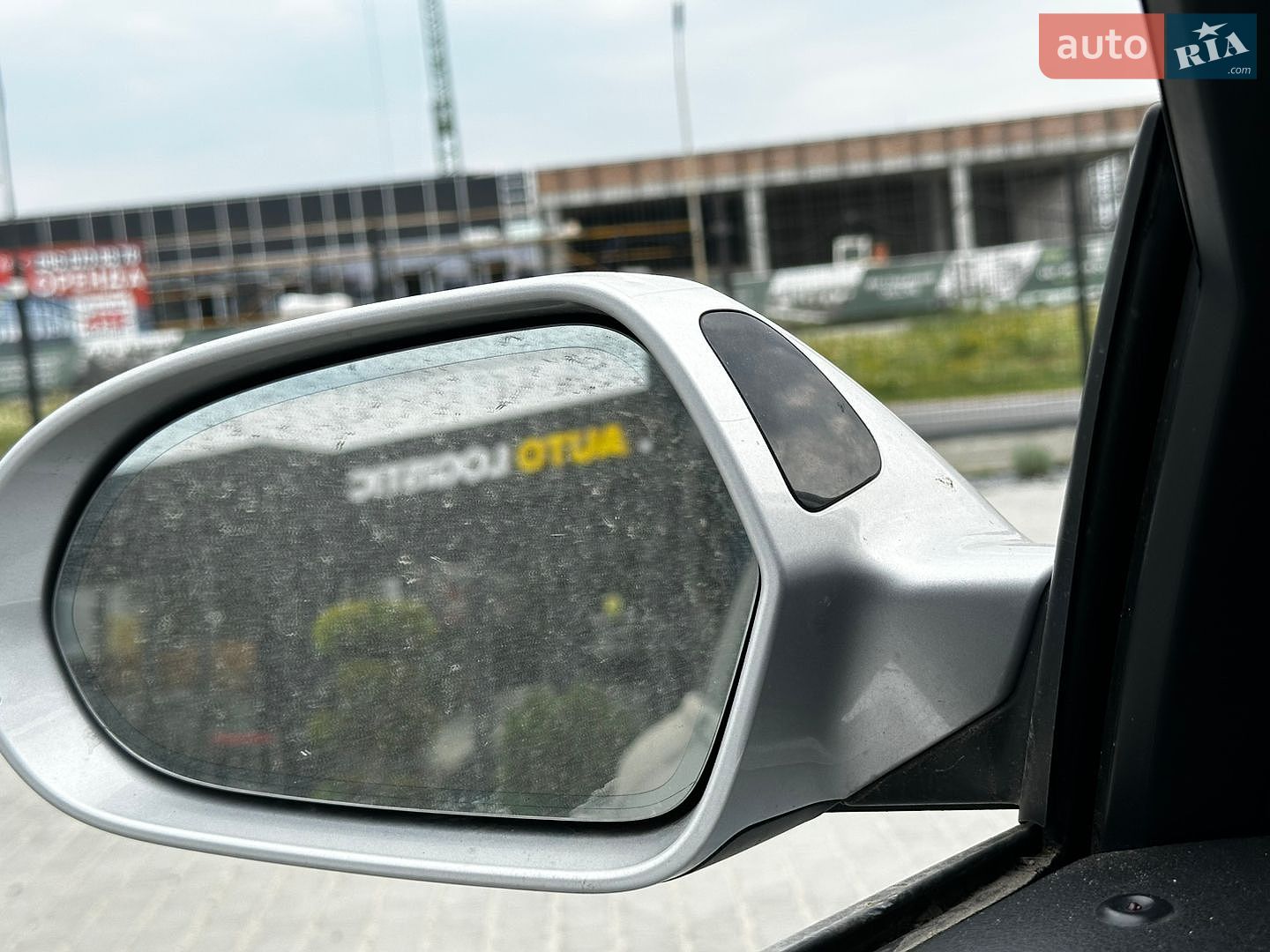 Audi A6 2013 VIN WAUFMAFC0EN012047 фото оголошення 19 з 23