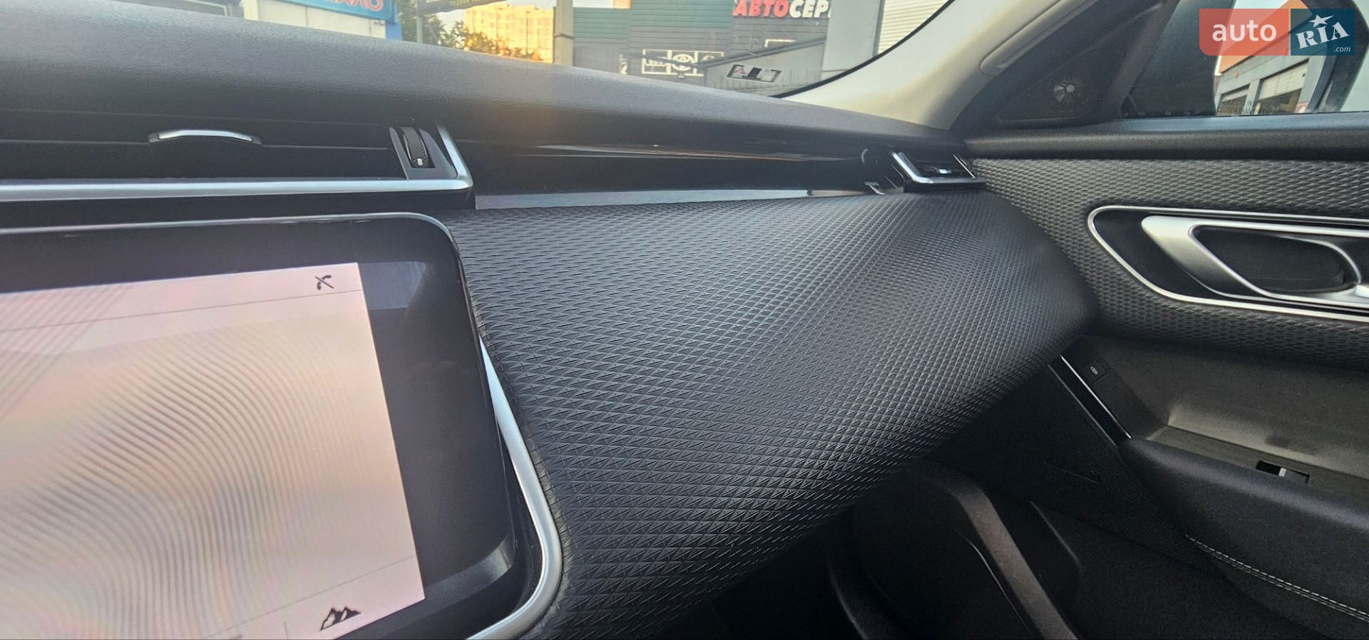 Land Rover Range Rover Velar 2018 VIN SALYA2EXXKA217305 фото оголошення 8 з 30