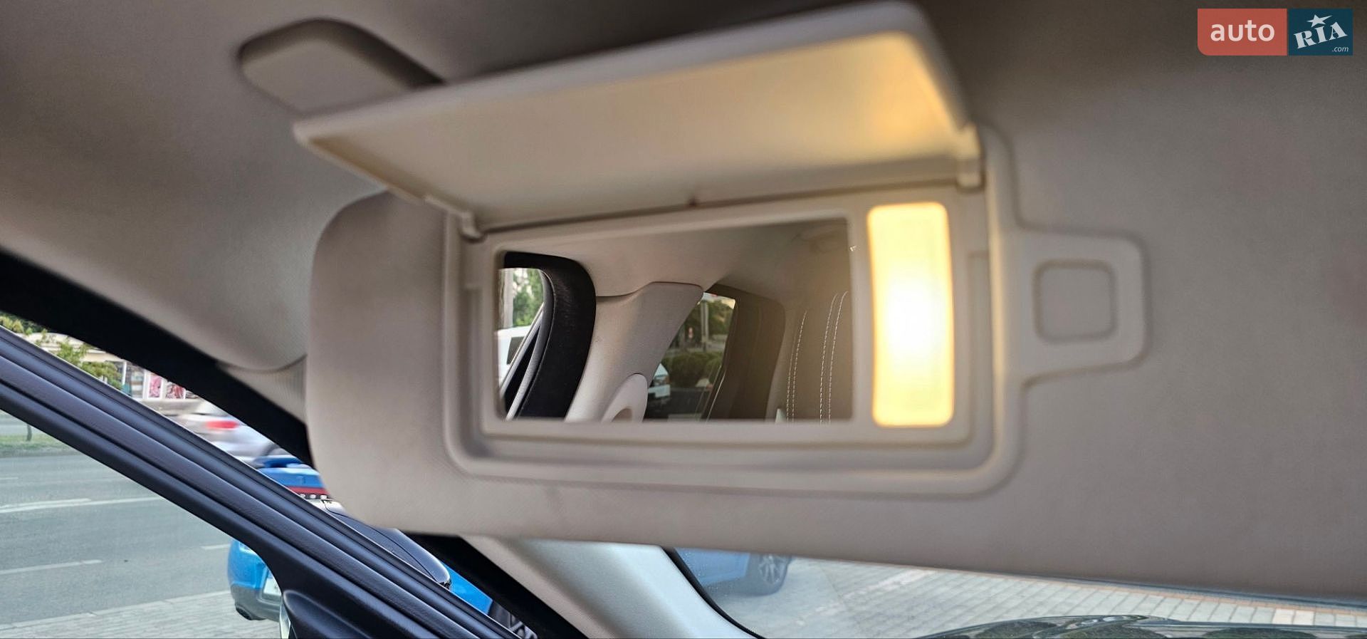 Land Rover Range Rover Velar 2018 VIN SALYA2EXXKA217305 фото оголошення 2 з 30