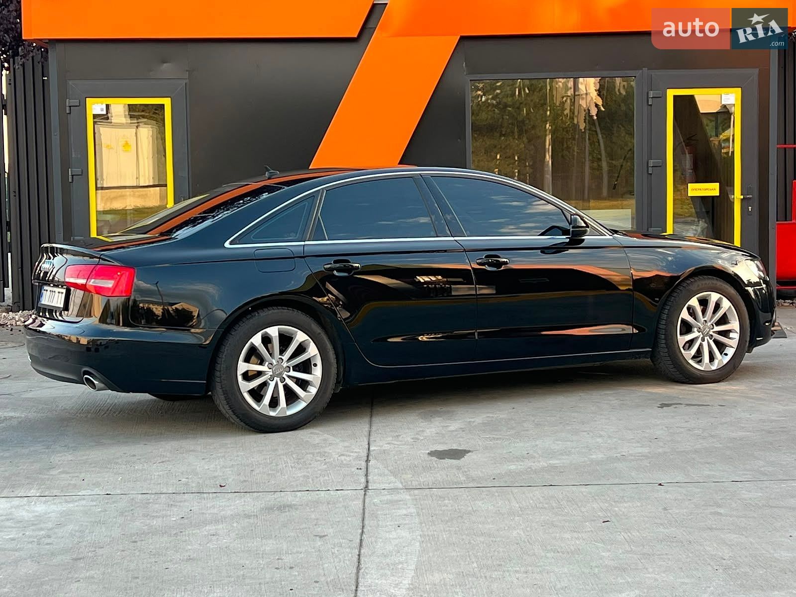 Audi A6 2011 VIN WAUZZZ4G5BN018621 фото оголошення 6 з 23