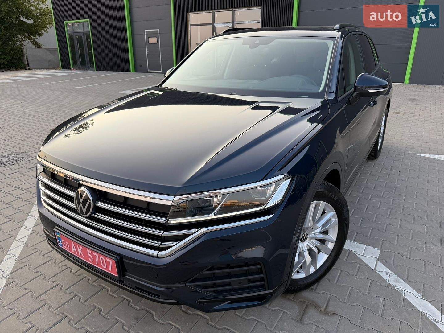 Volkswagen Touareg 2025 VIN WVGZZZCR1SD008336 фото оголошення 3 з 34