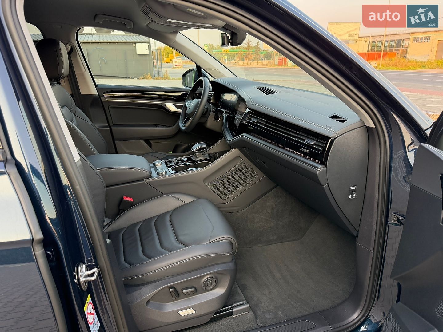 Volkswagen Touareg 2025 VIN WVGZZZCR1SD008336 фото оголошення 27 з 34