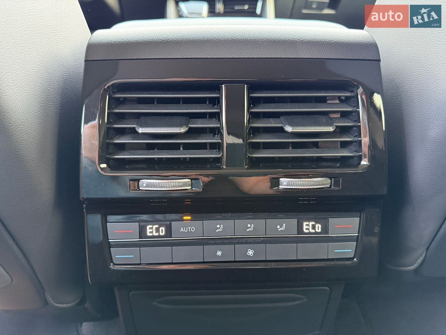 Volkswagen Touareg 2025 VIN WVGZZZCR1SD008336 фото оголошення 34 з 34