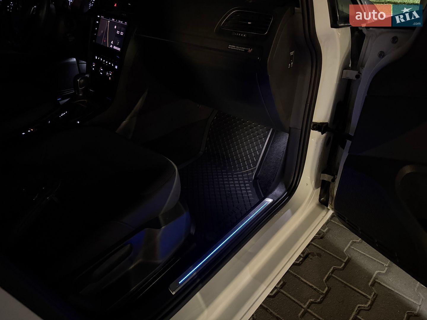 Volkswagen e-Golf 2018 VIN WVWZZZAUZJ8910428 фото оголошення 70 з 70