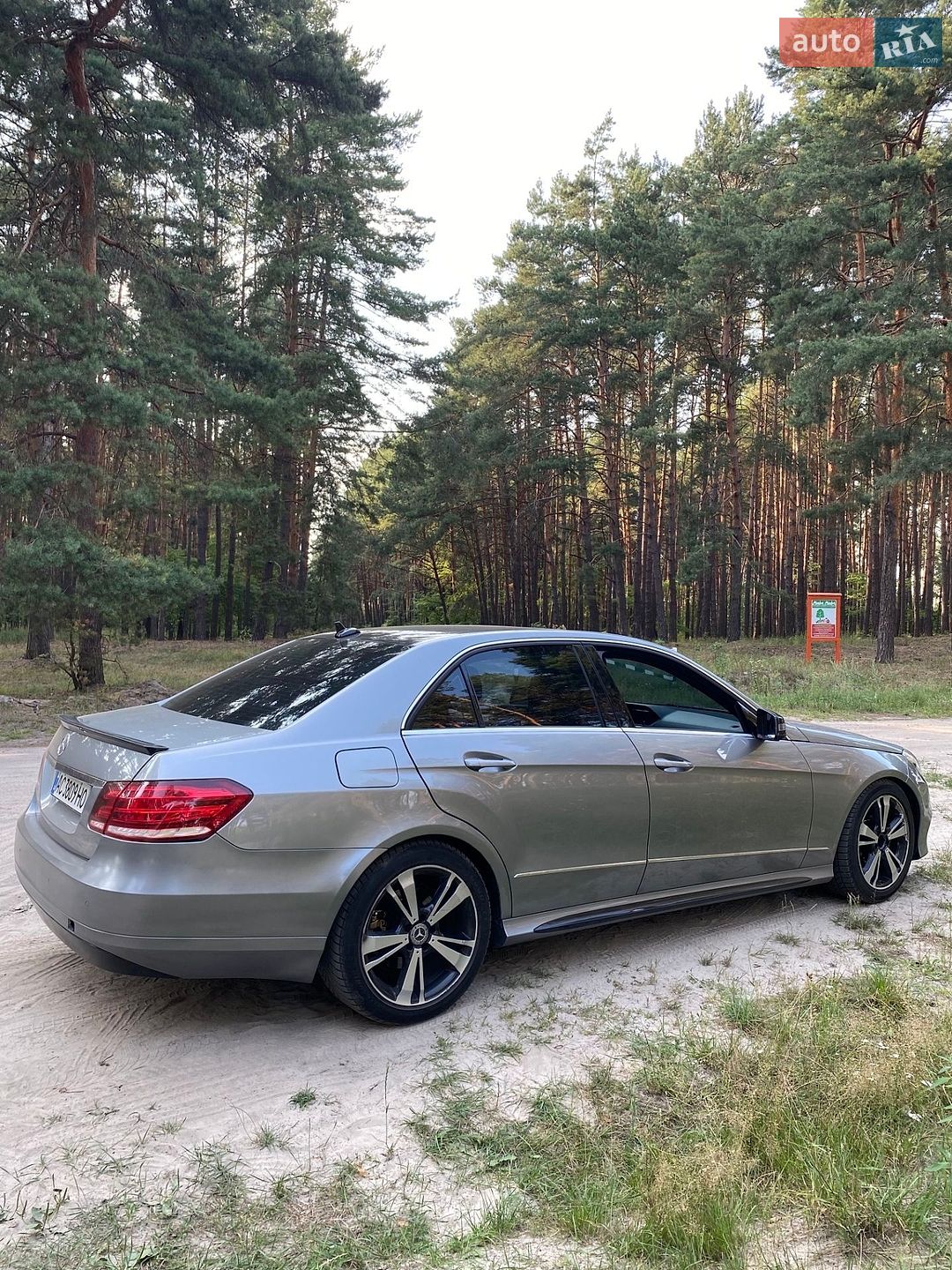 Mercedes-Benz E-Class 2011 VIN WDDHF5KB3CA570687 фото оголошення 5 з 13