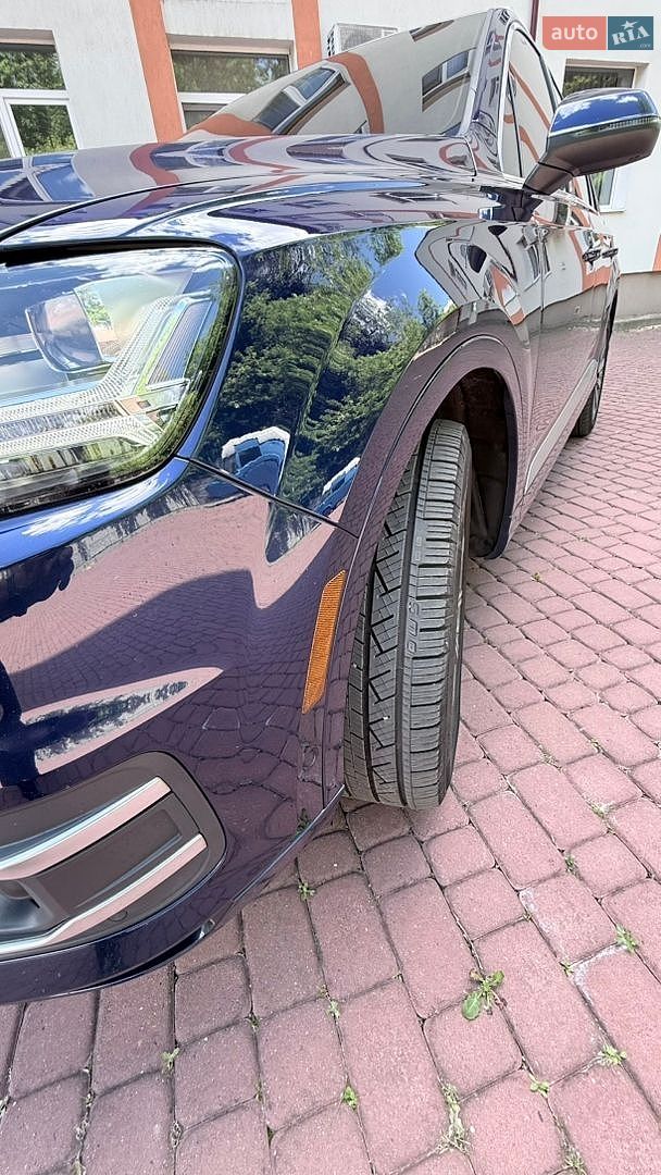 Audi Q7 2019 VIN WA1LAAF7XKD034120 фото оголошення 8 з 43