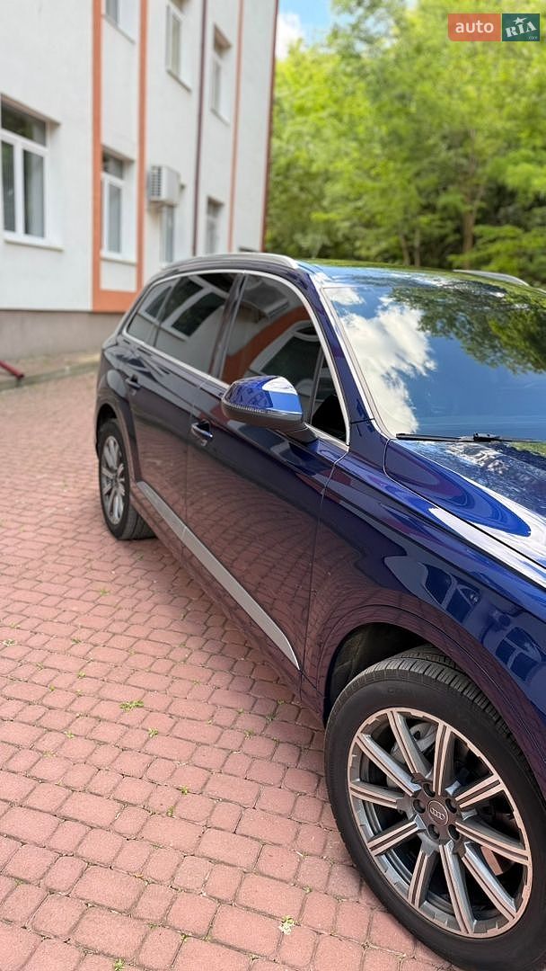 Audi Q7 2019 VIN WA1LAAF7XKD034120 фото оголошення 13 з 43