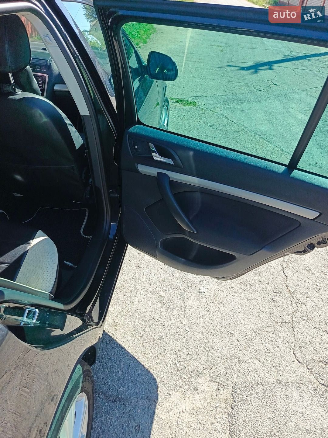 Skoda Octavia 2011 VIN TMBGT61ZXC2126493 фото оголошення 16 з 20