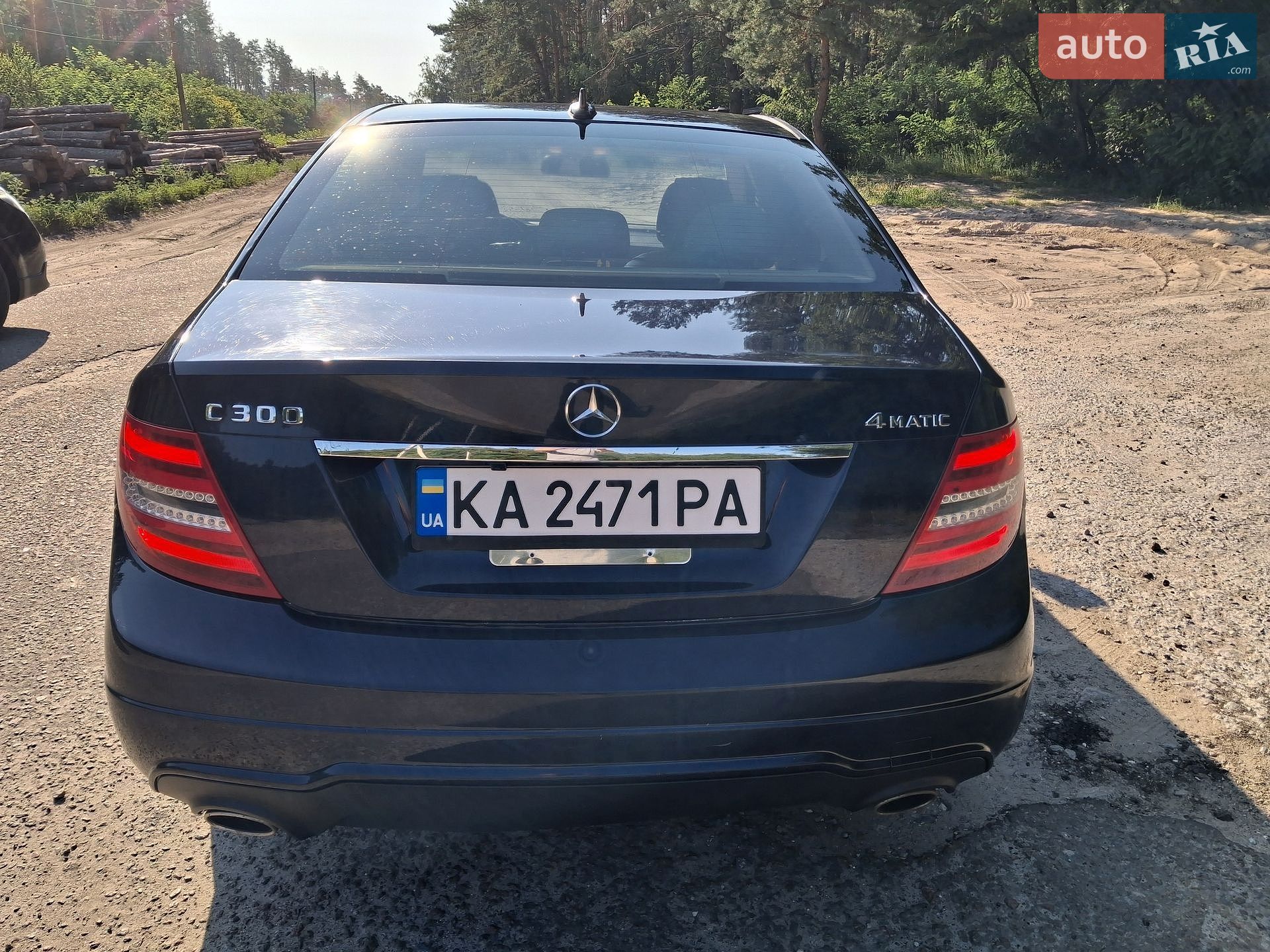 Mercedes-Benz C-Class 2012 VIN WDDGF8BB8CA695309 фото оголошення 3 з 11
