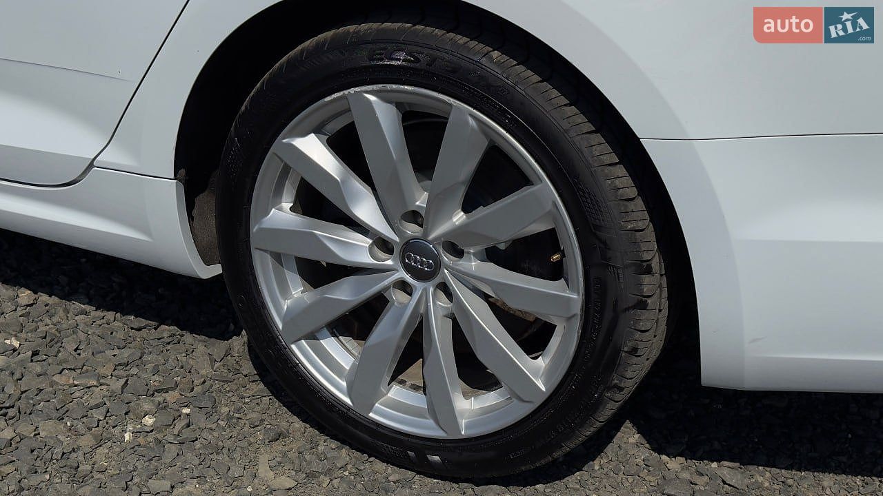 Audi A5 2018 VIN WAUANCF5XJA120360 фото оголошення 15 з 32