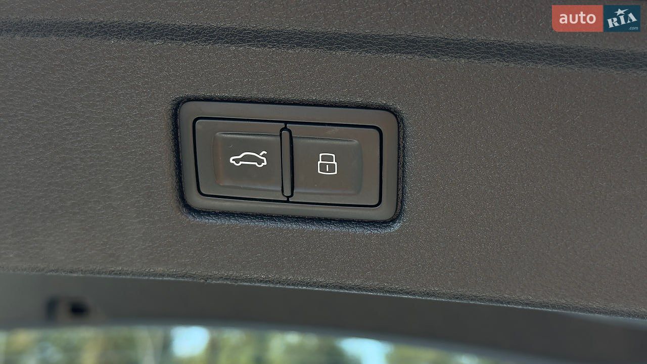 Audi A5 2018 VIN WAUANCF5XJA120360 фото оголошення 30 з 32