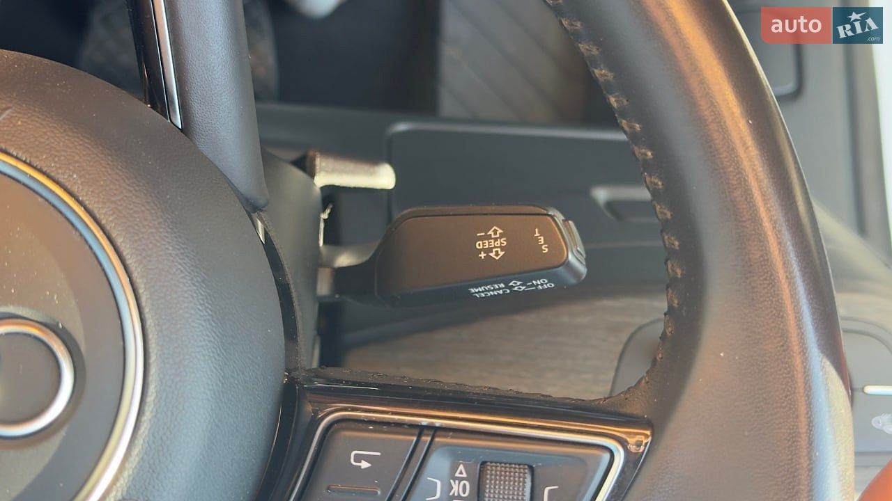 Audi A5 2018 VIN WAUANCF5XJA120360 фото оголошення 14 з 32