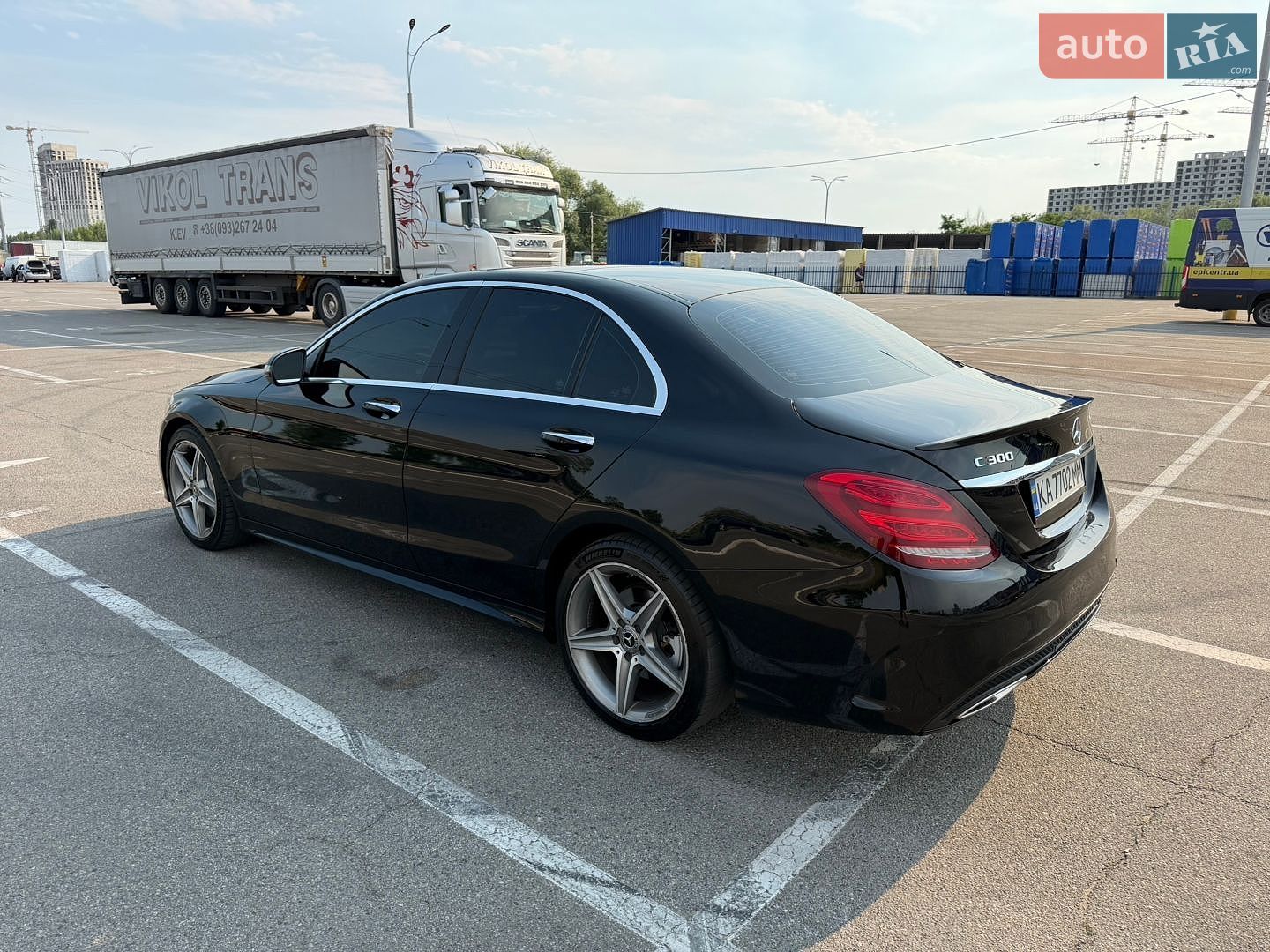 Mercedes-Benz C-Class 2017 VIN 55SWF4KB1HU214053 фото оголошення 6 з 17