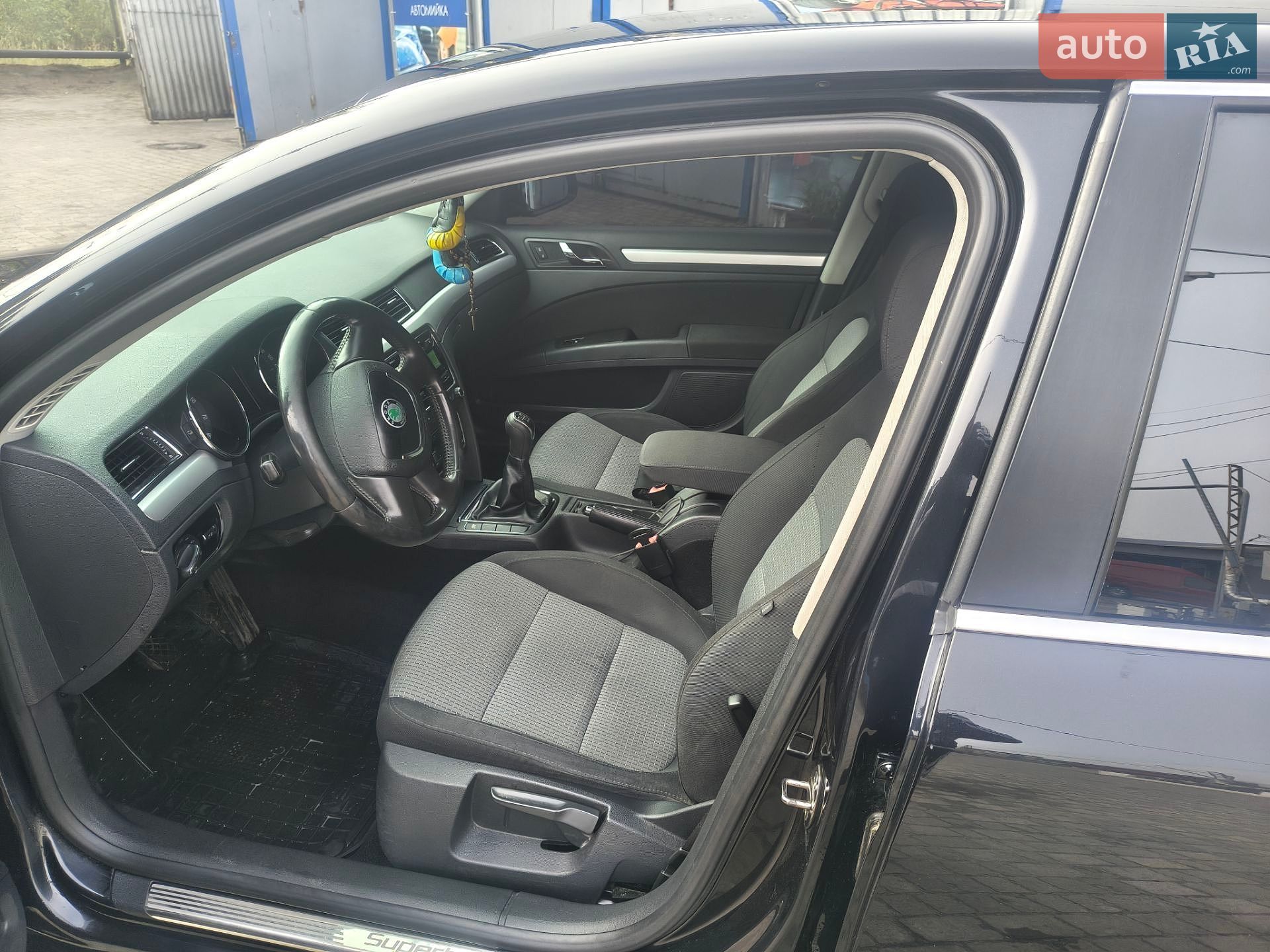 Skoda Superb 2012 VIN TMBAB43T7CB301045 фото оголошення 2 з 33