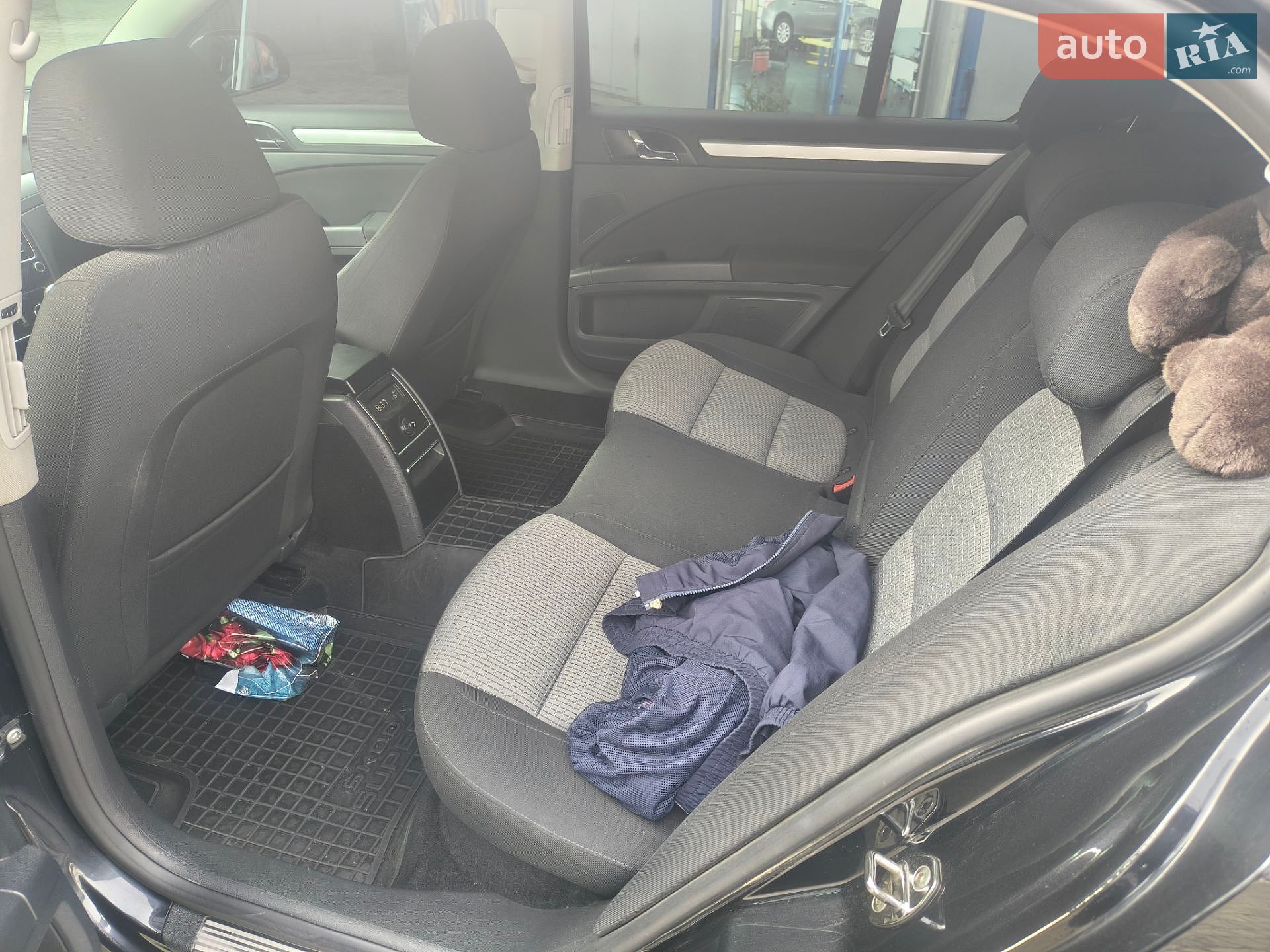 Skoda Superb 2012 VIN TMBAB43T7CB301045 фото оголошення 3 з 33
