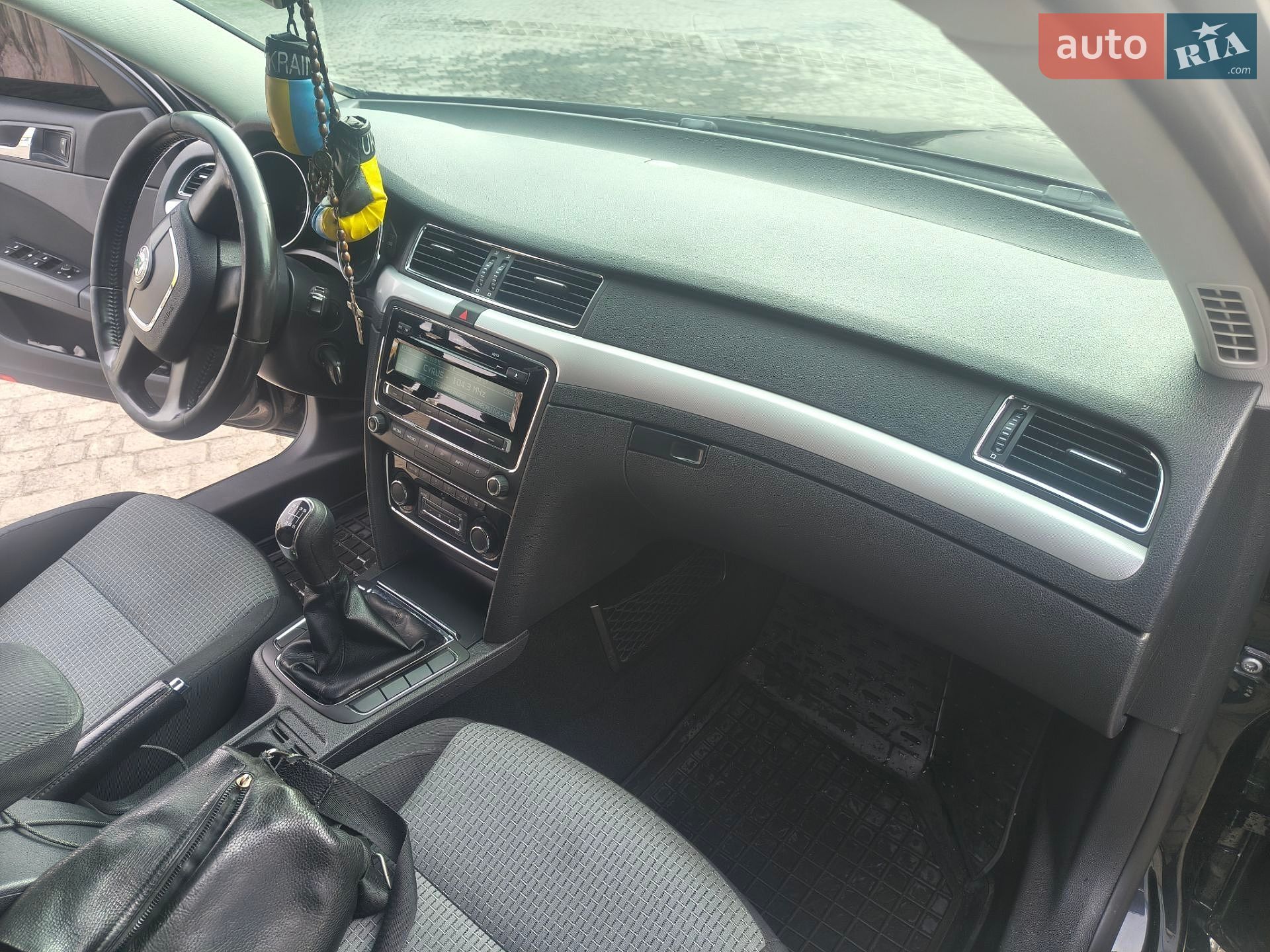 Skoda Superb 2012 VIN TMBAB43T7CB301045 фото оголошення 7 з 33
