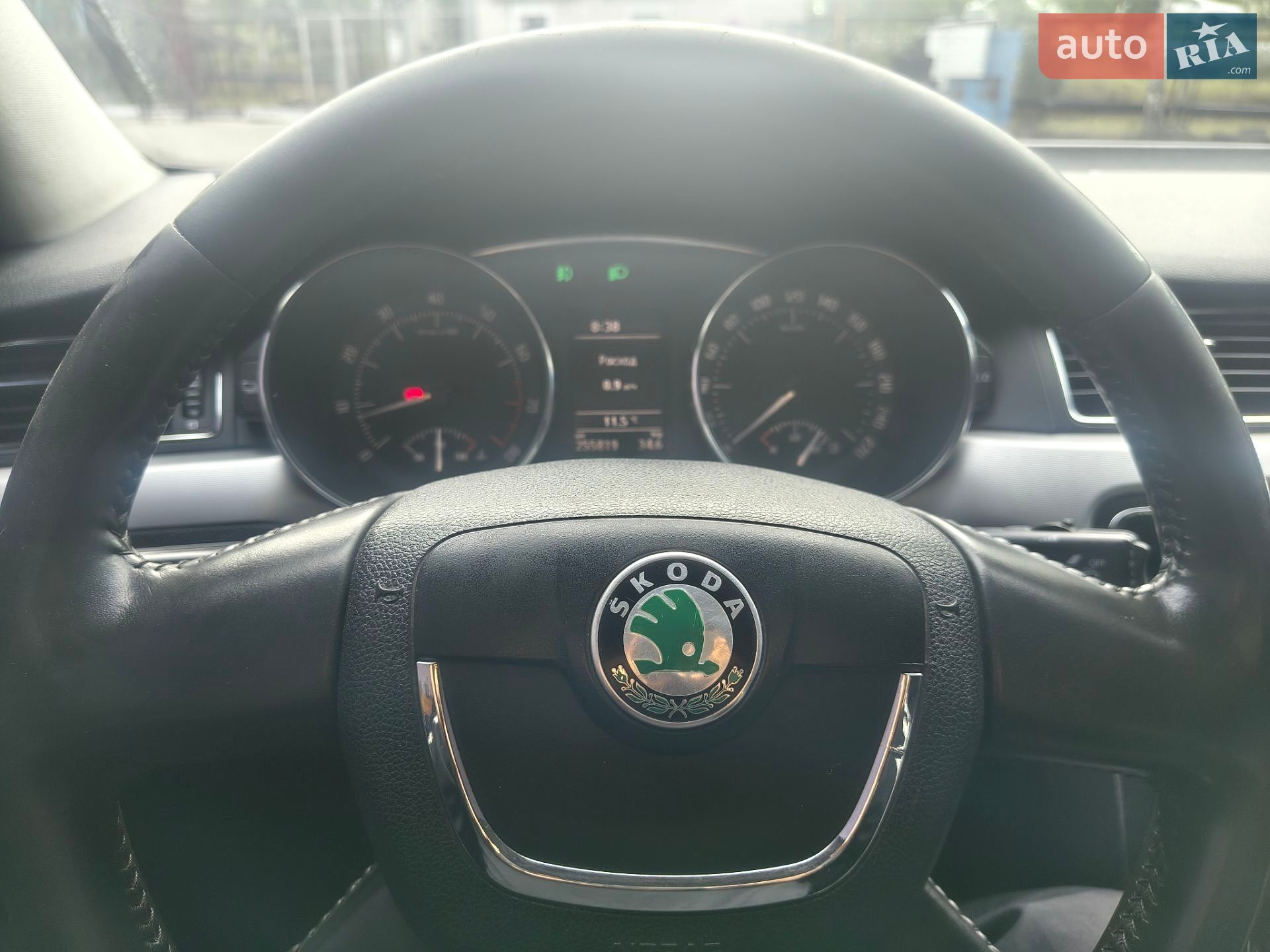 Skoda Superb 2012 VIN TMBAB43T7CB301045 фото оголошення 9 з 33