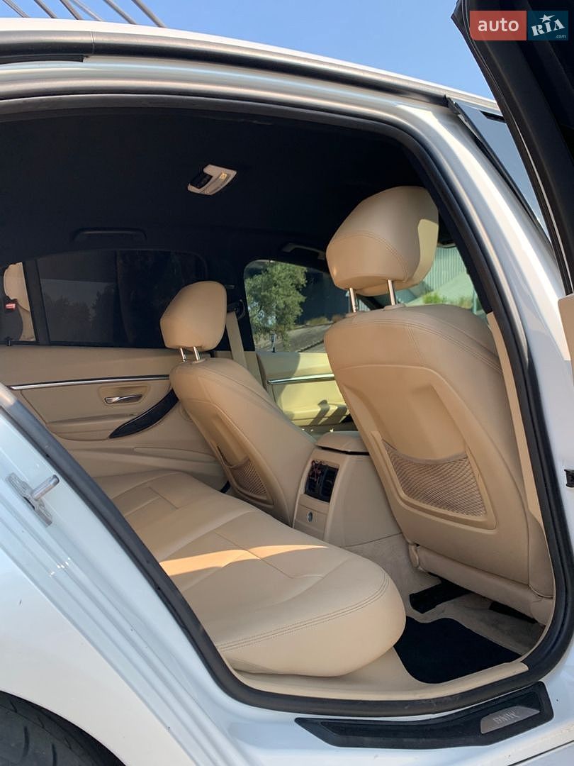 BMW 3 Series 2015 VIN WBA8E9G54GNT82490 фото оголошення 19 з 23