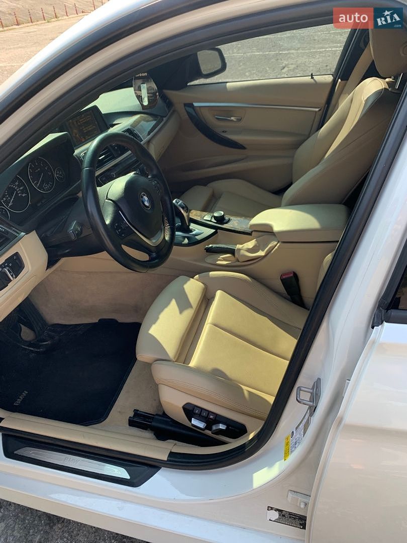 BMW 3 Series 2015 VIN WBA8E9G54GNT82490 фото оголошення 18 з 23
