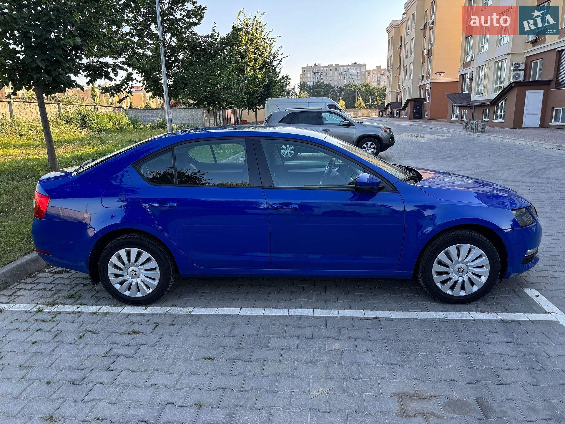 Skoda Octavia 2018 VIN TMBAC2NEXKB006021 фото оголошення 4 з 25