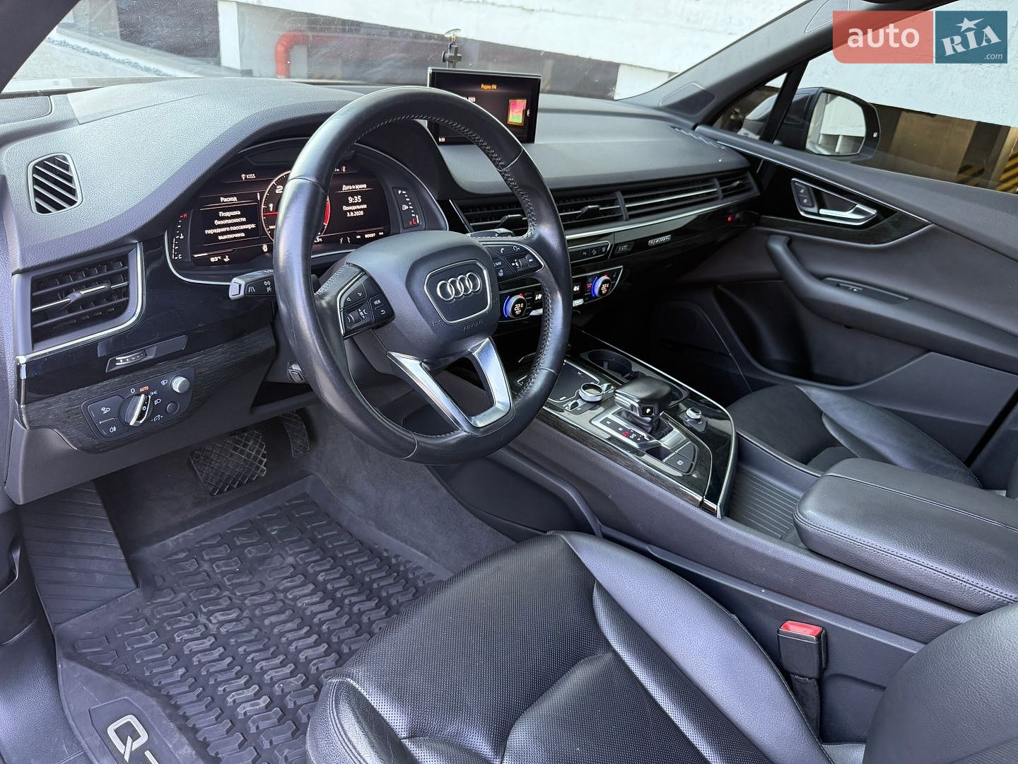 Audi Q7 2016 VIN WA1VAAF74HD018948 фото оголошення 10 з 28