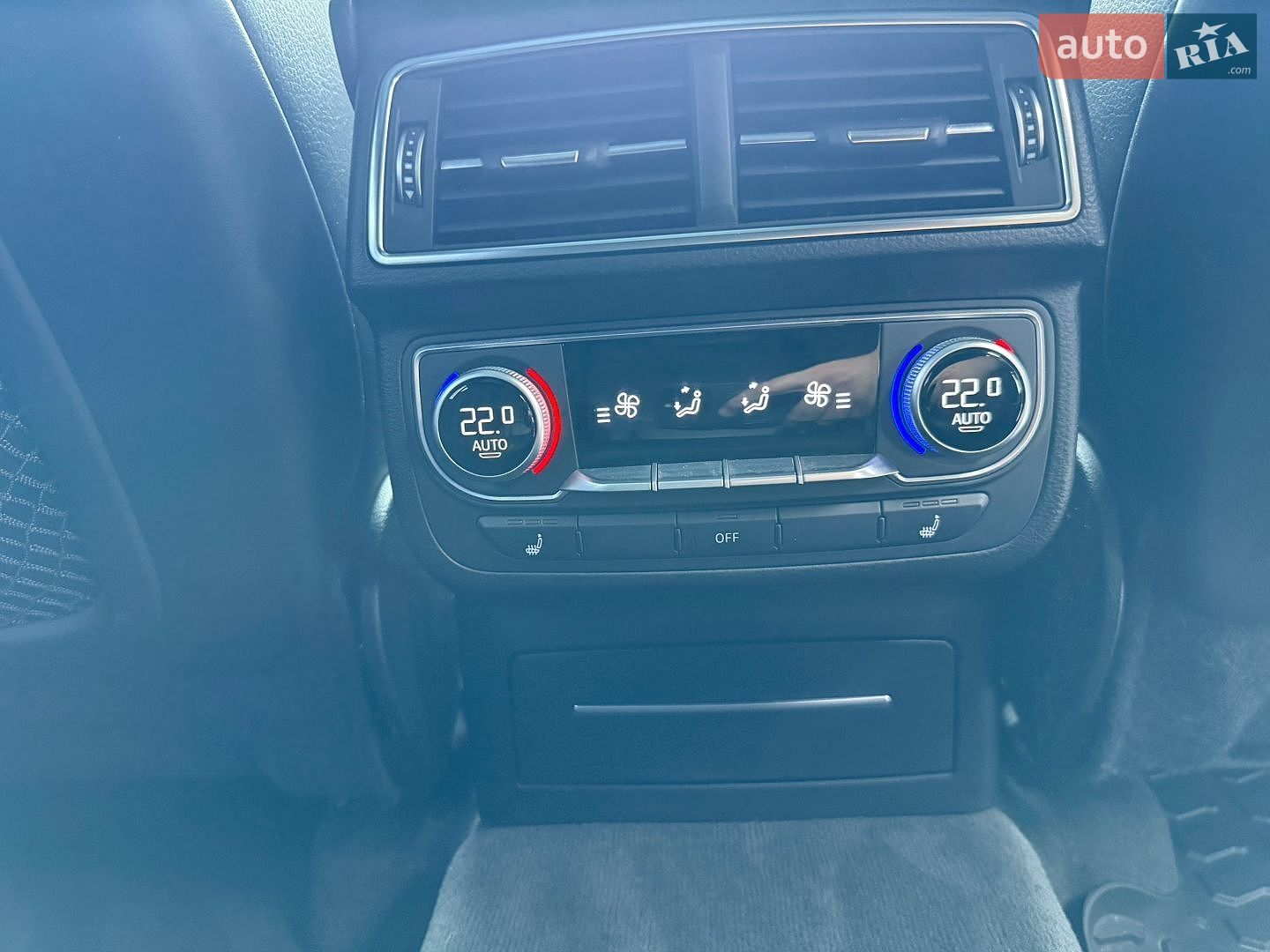 Audi Q7 2016 VIN WA1VAAF74HD018948 фото оголошення 7 з 28