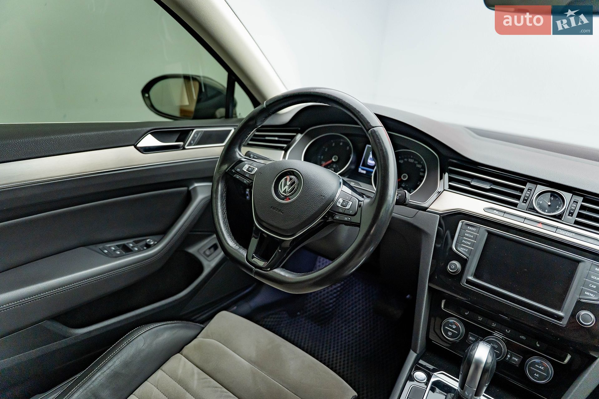 Volkswagen Passat 2016 VIN WVWZZZ3CZHE017222 фото оголошення 12 з 22
