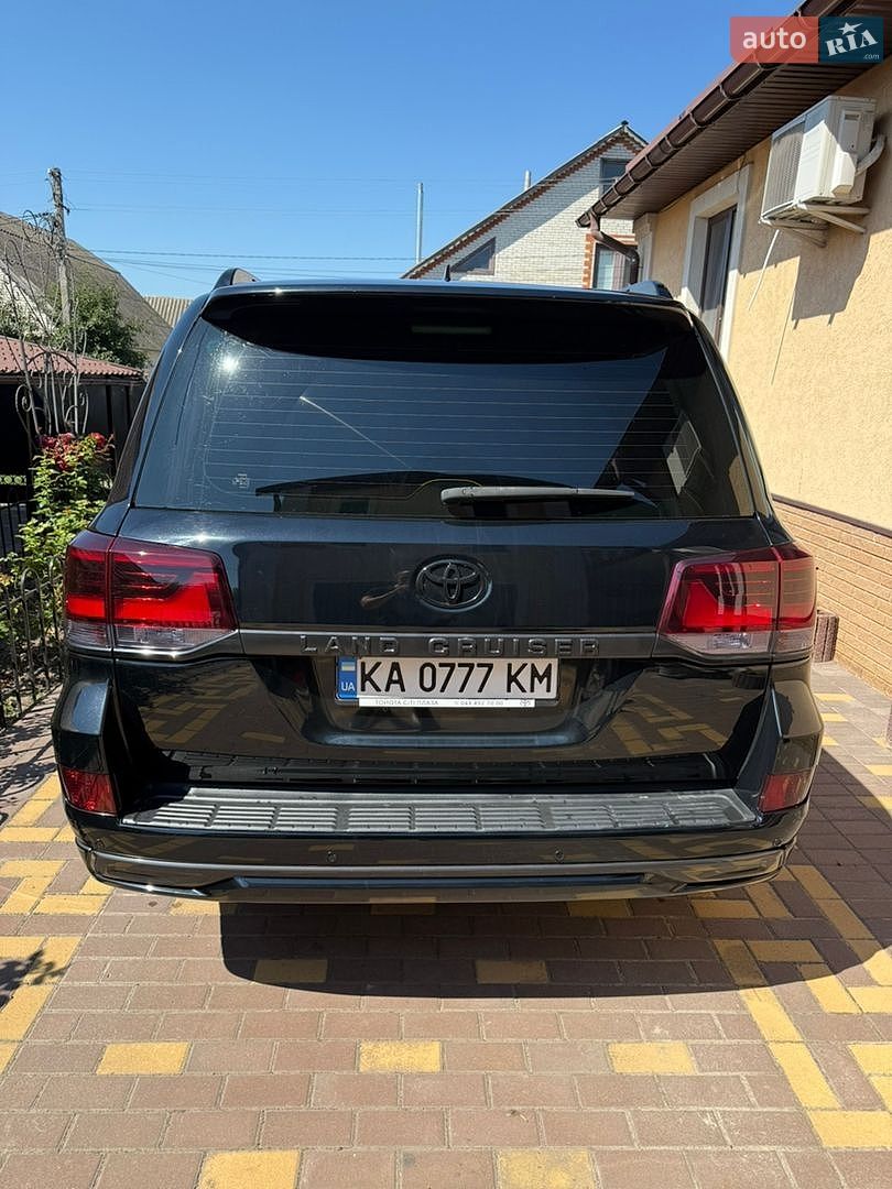 Toyota Land Cruiser 2017 VIN JTMCV02J404225065 фото оголошення 10 з 20
