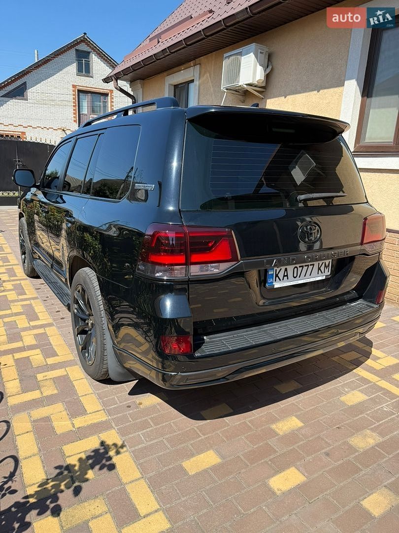 Toyota Land Cruiser 2017 VIN JTMCV02J404225065 фото оголошення 6 з 20