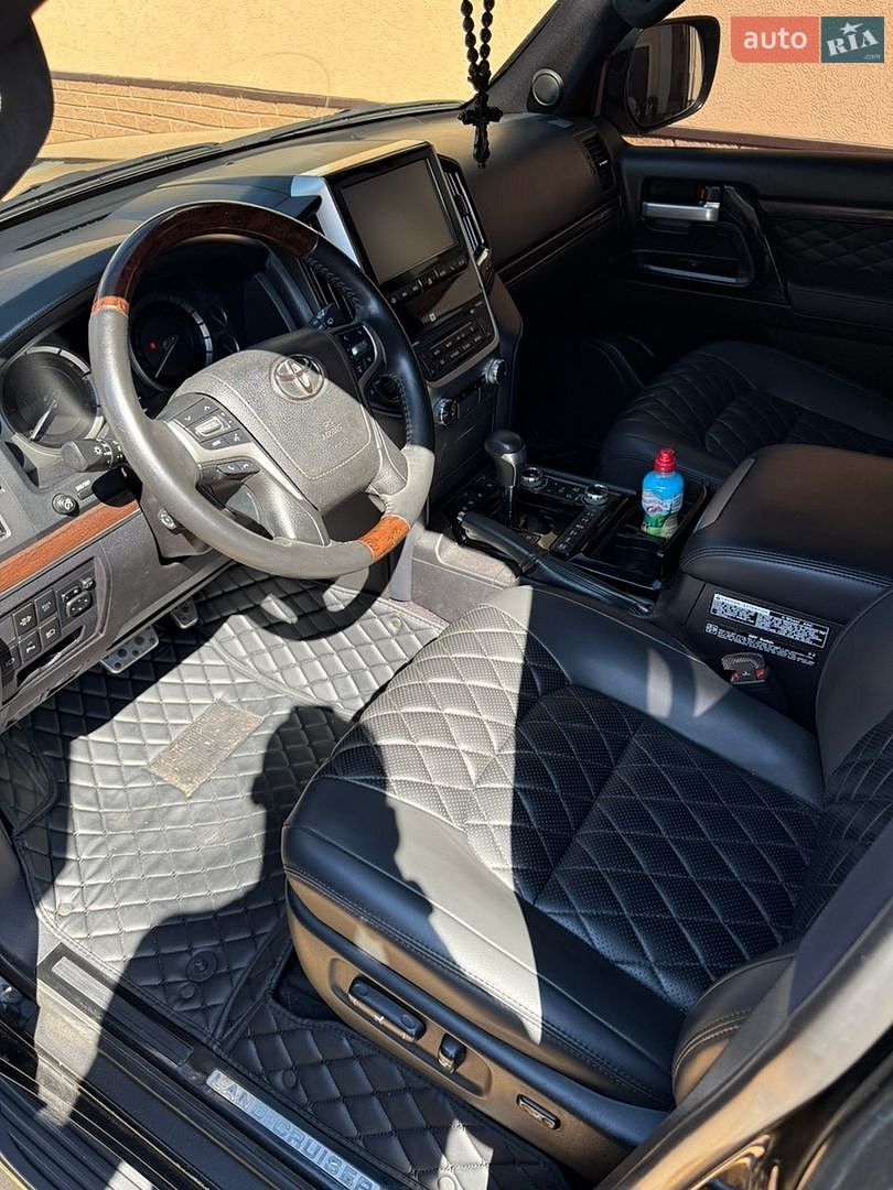 Toyota Land Cruiser 2017 VIN JTMCV02J404225065 фото оголошення 15 з 20