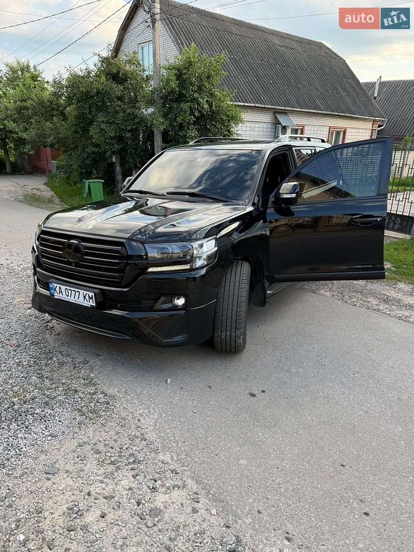 Toyota Land Cruiser 2017 VIN JTMCV02J404225065 фото оголошення 3 з 20