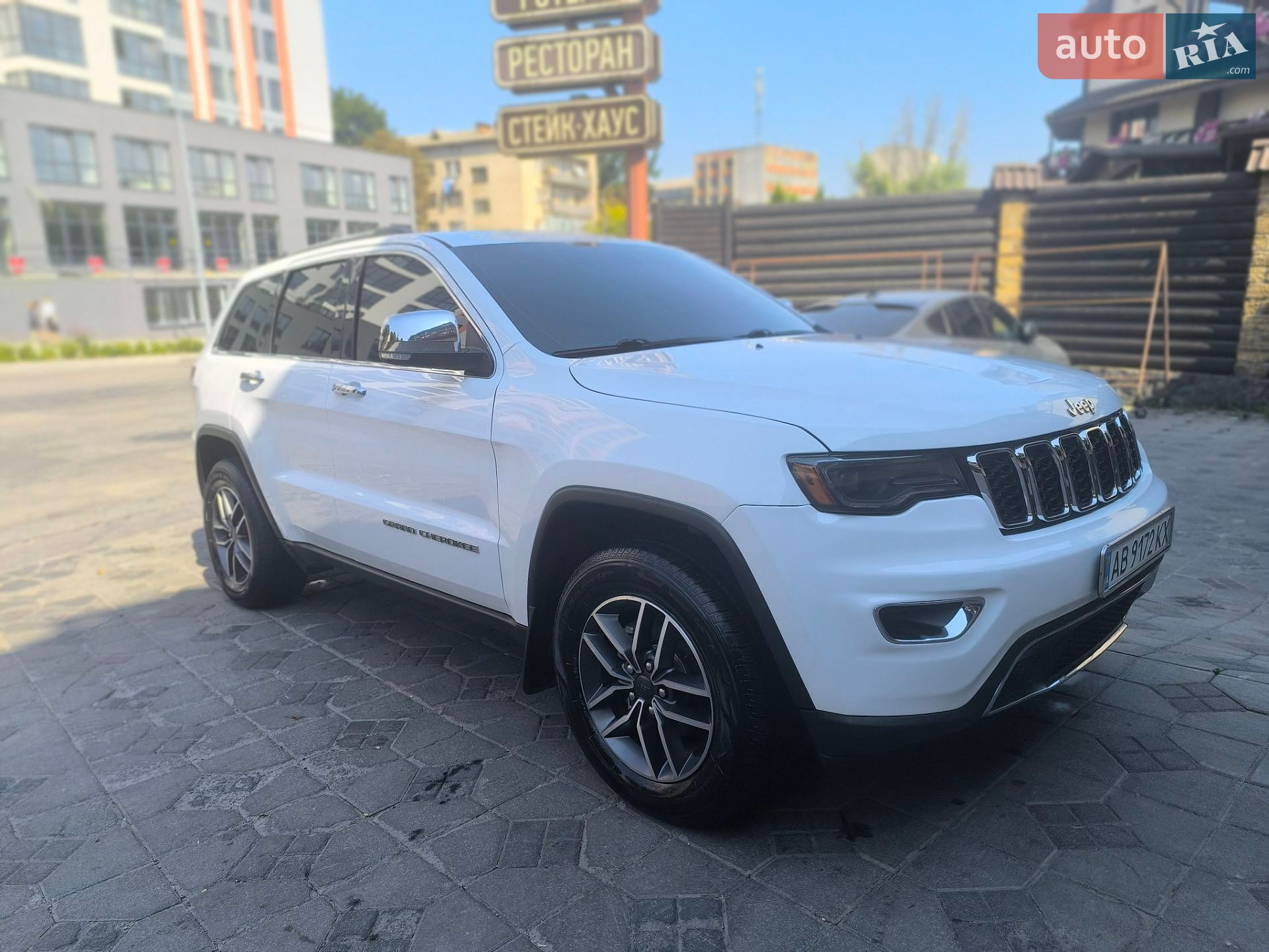 Jeep Grand Cherokee 2020 VIN 1C4RJFBG1LC335045 фото оголошення 10 з 40