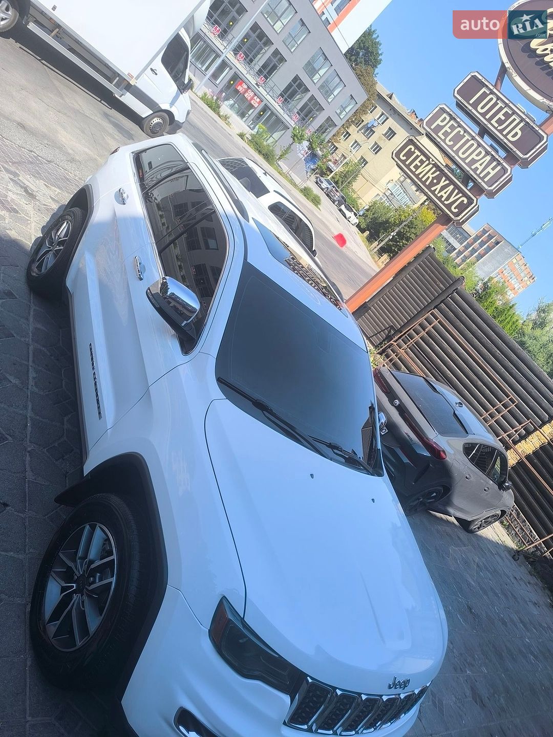 Jeep Grand Cherokee 2020 VIN 1C4RJFBG1LC335045 фото оголошення 11 з 40