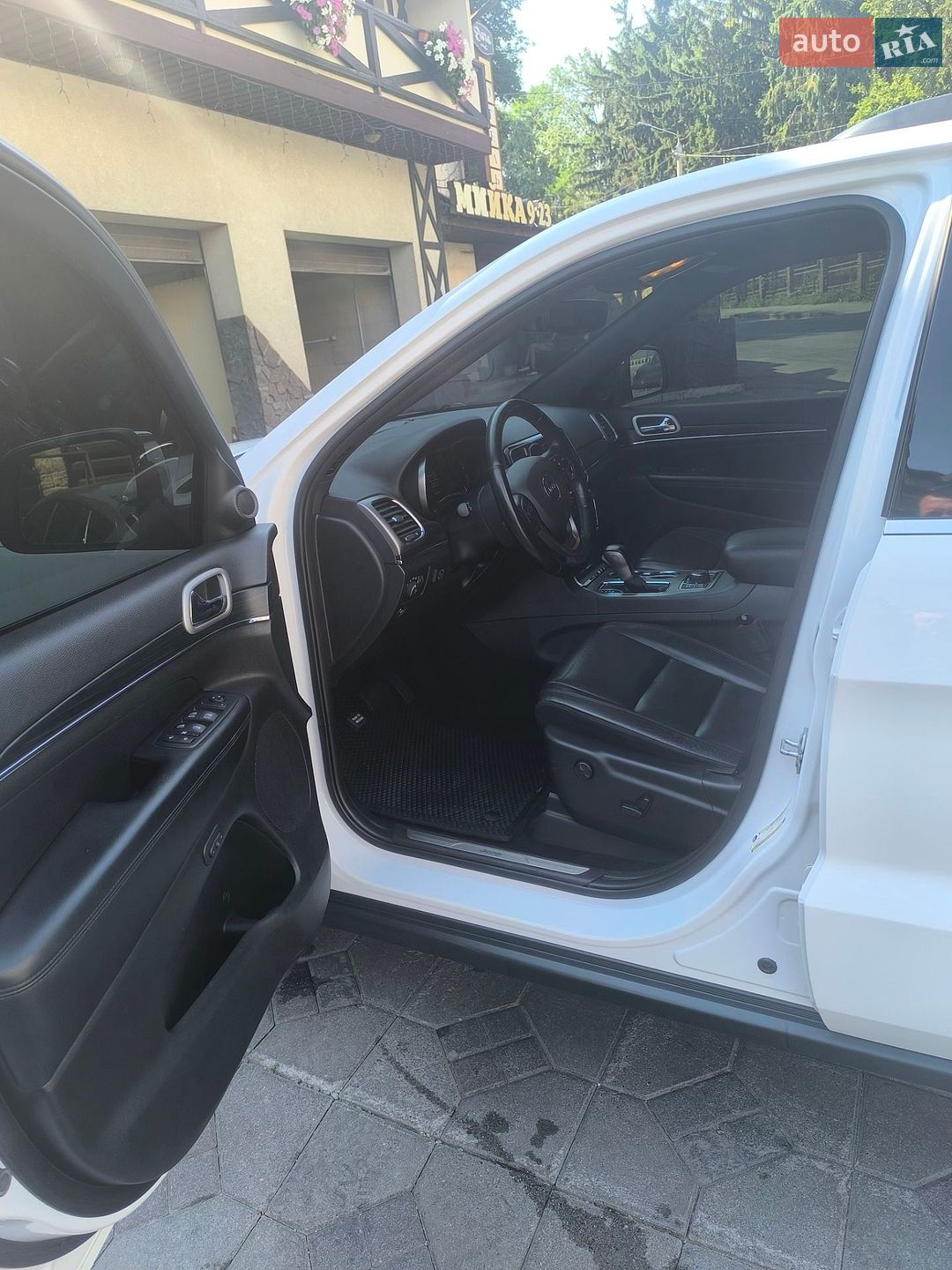 Jeep Grand Cherokee 2020 VIN 1C4RJFBG1LC335045 фото оголошення 13 з 40