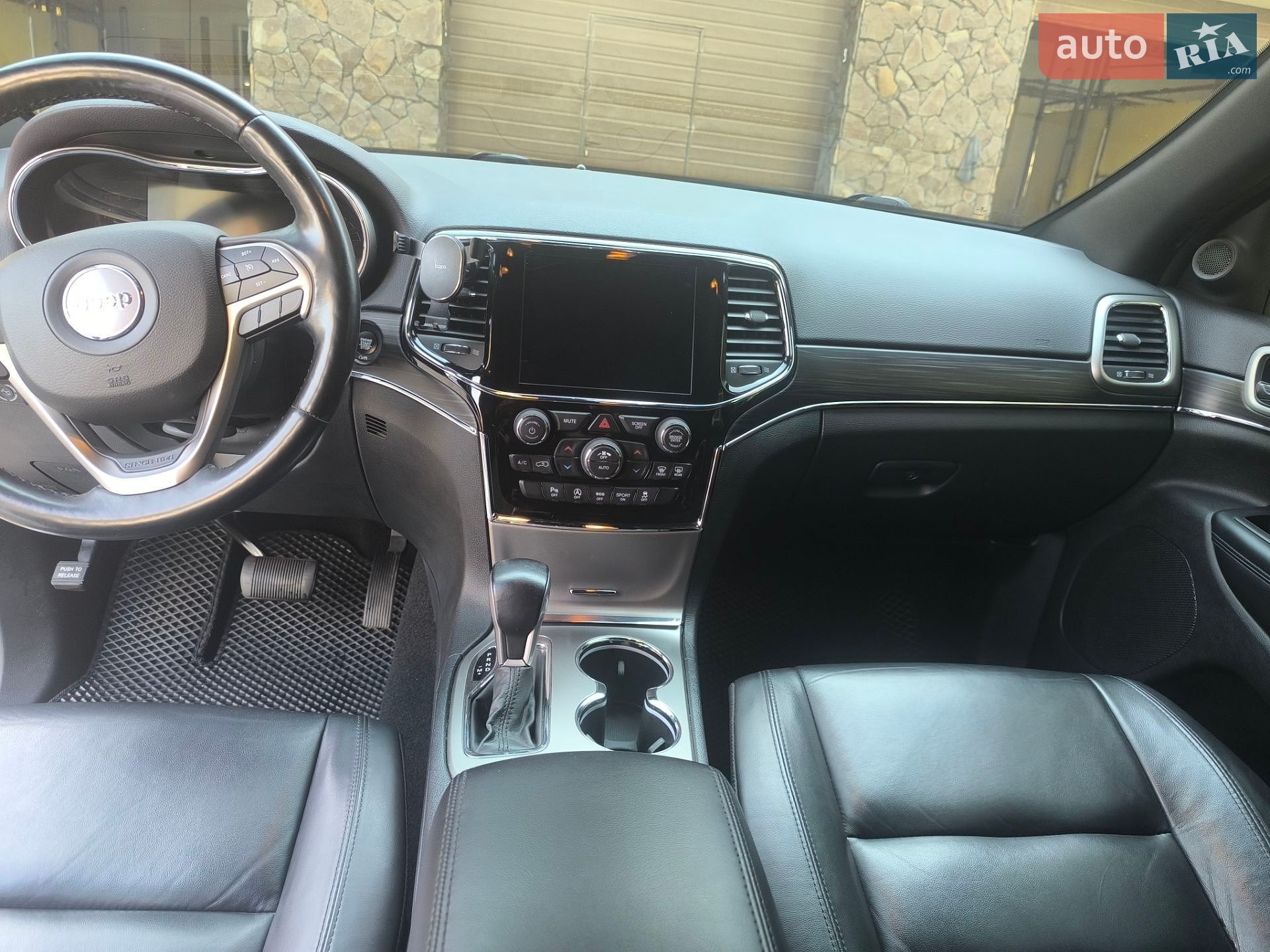 Jeep Grand Cherokee 2020 VIN 1C4RJFBG1LC335045 фото оголошення 16 з 40