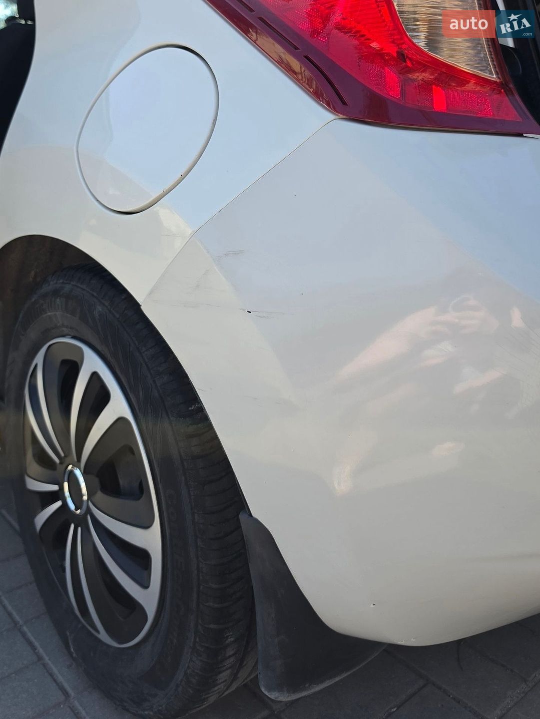 Nissan Versa Note 2016 VIN 3N1CE2CP0GL385661 фото оголошення 16 з 20