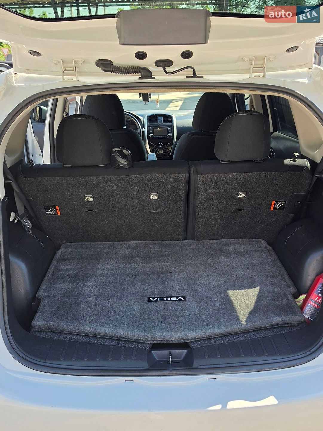 Nissan Versa Note 2016 VIN 3N1CE2CP0GL385661 фото оголошення 8 з 20