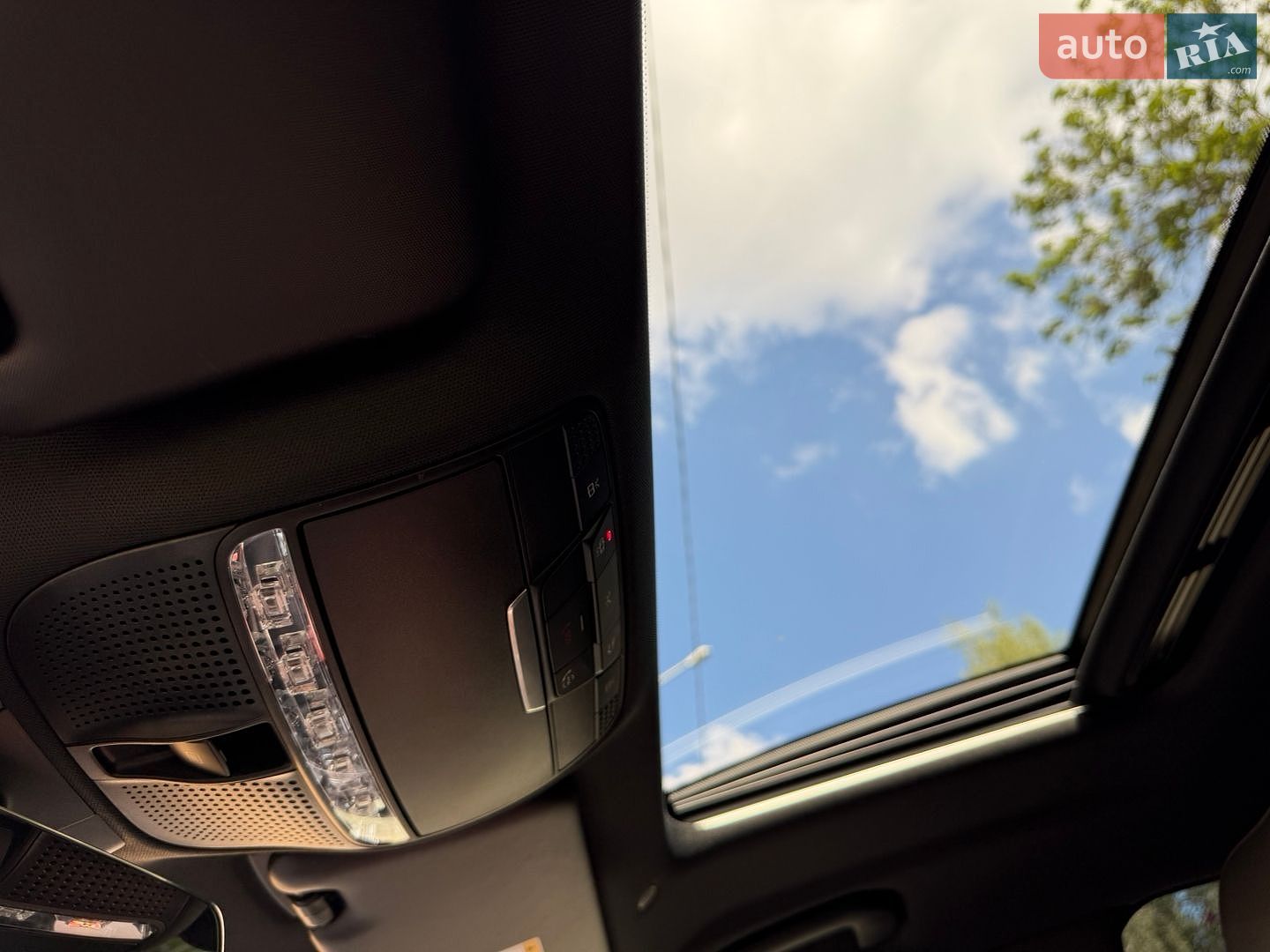 Mercedes-Benz CLS-Class 2018 VIN WDD2J5JB8KA029879 фото оголошення 32 з 34