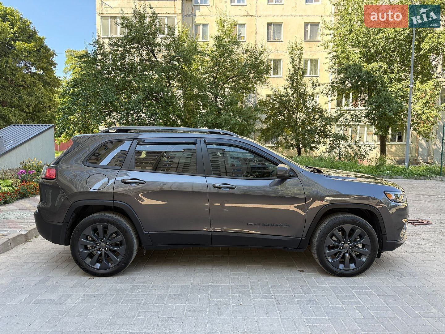 Jeep Cherokee 2020 VIN 1C4PJMCX9MD117828 фото оголошення 7 з 32