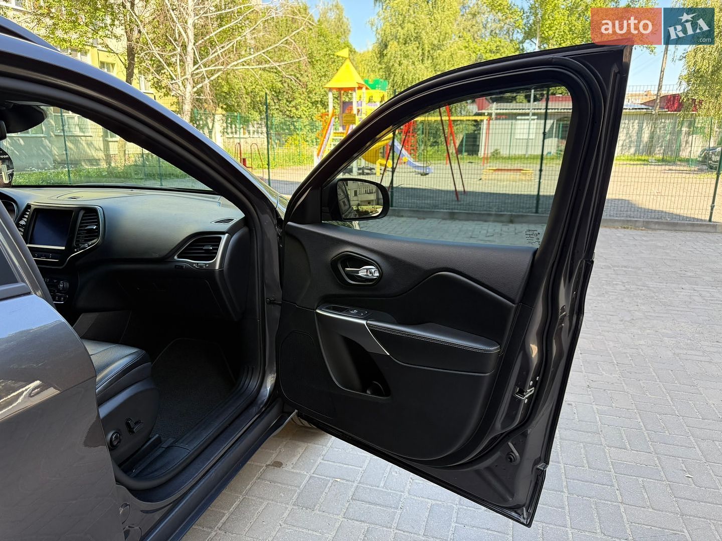Jeep Cherokee 2020 VIN 1C4PJMCX9MD117828 фото оголошення 12 з 32