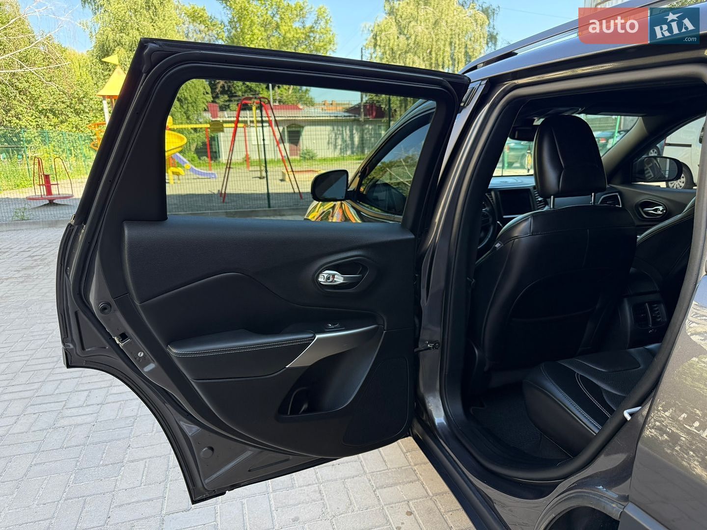 Jeep Cherokee 2020 VIN 1C4PJMCX9MD117828 фото оголошення 15 з 32